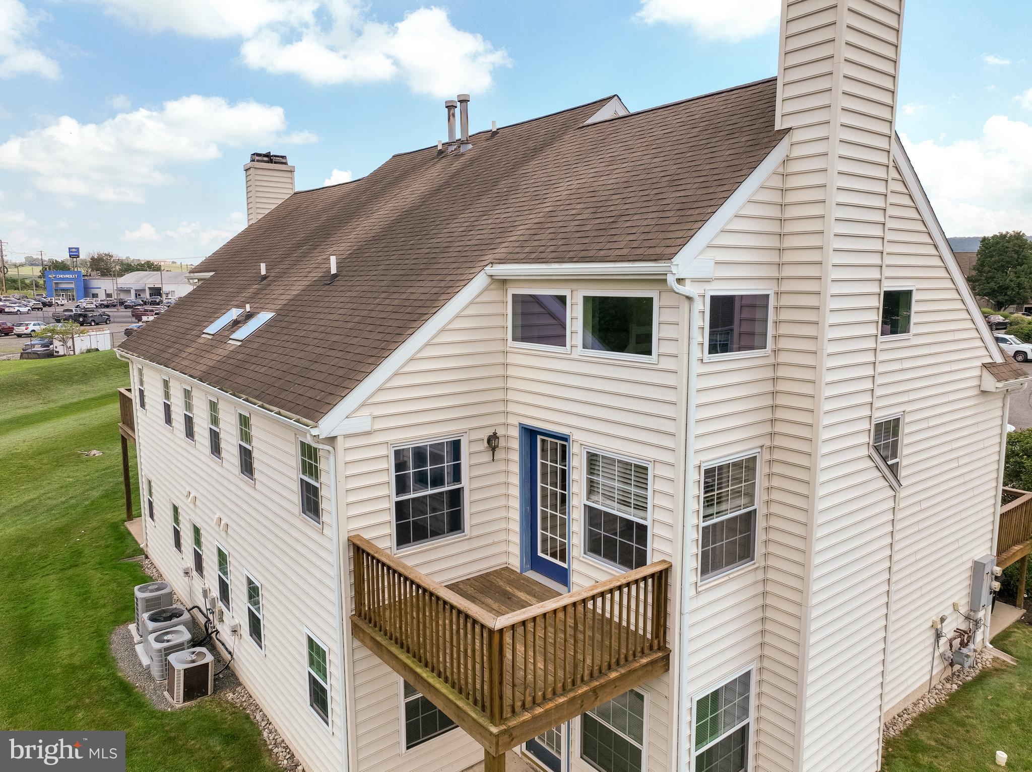 603 LEXINGTON WAY
