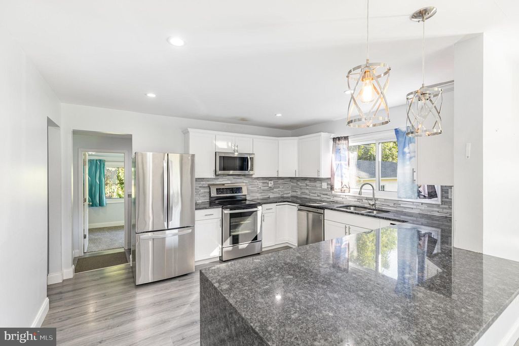 Photo of 221 Clearview Drive, COLONIAL BEACH, VA 22443 (MLS # VAWE2009590)