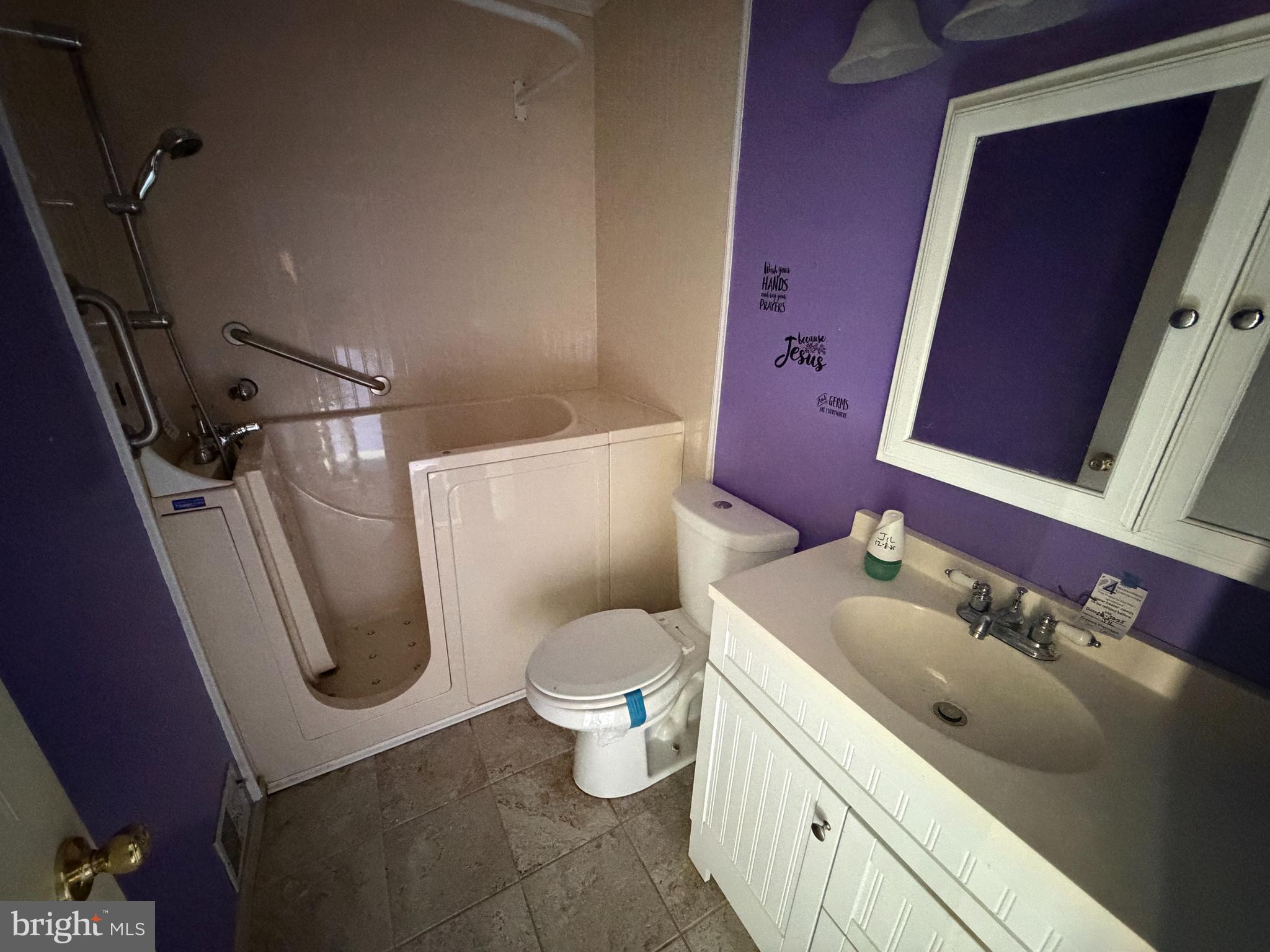 RICHARDSON MEWS - Residential