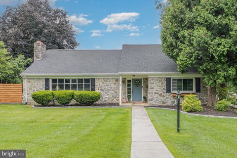 Photo of 1258 Wheatland Avenue, Lancaster, PA 17603 (MLS # PALA2055184)