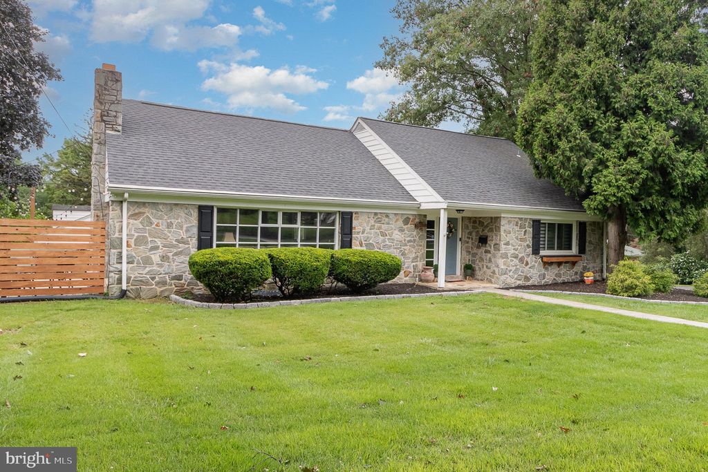 Photo of 1258 Wheatland Avenue, Lancaster, PA 17603 (MLS # PALA2055184)