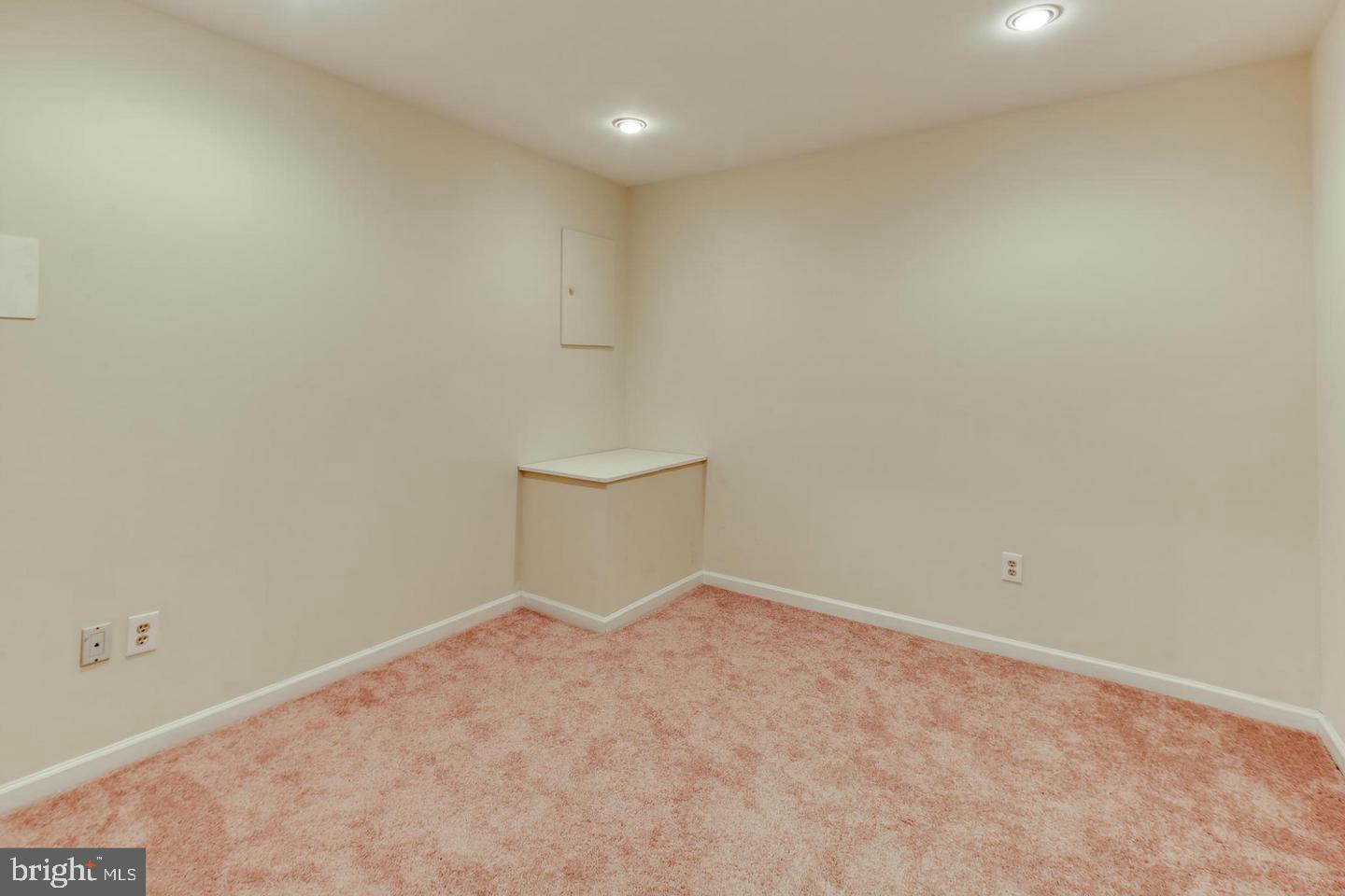 LOVETON FARMS - Residential Lease