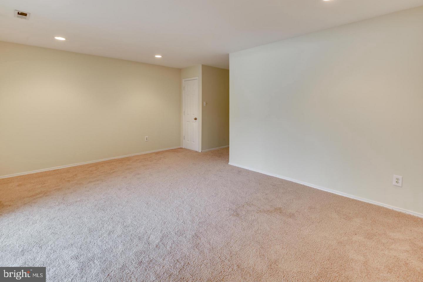 LOVETON FARMS - Residential Lease