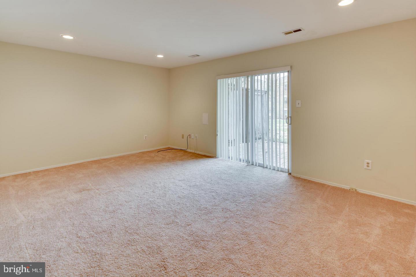 LOVETON FARMS - Residential Lease