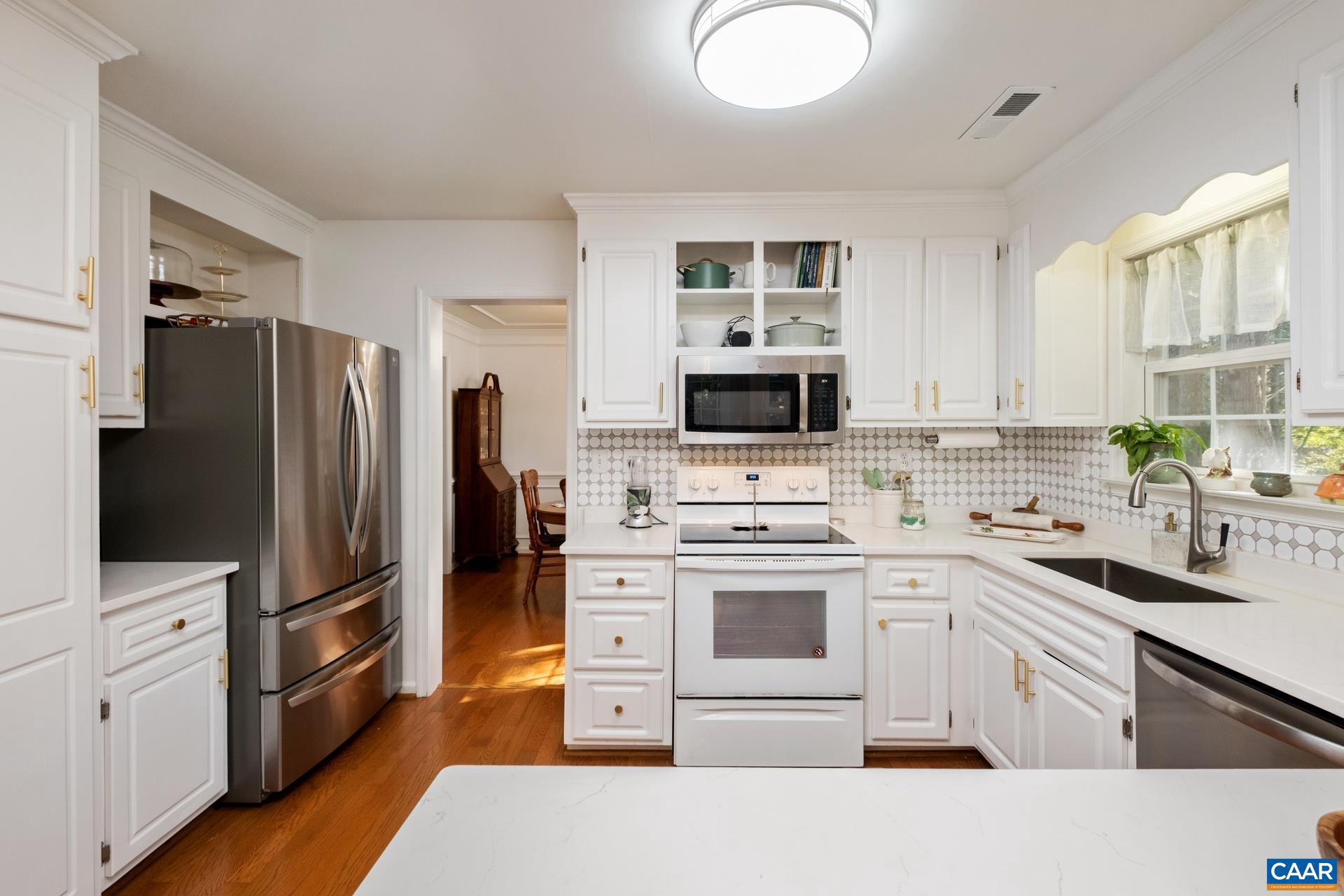 FOREST LAKES SOUTH - Residential