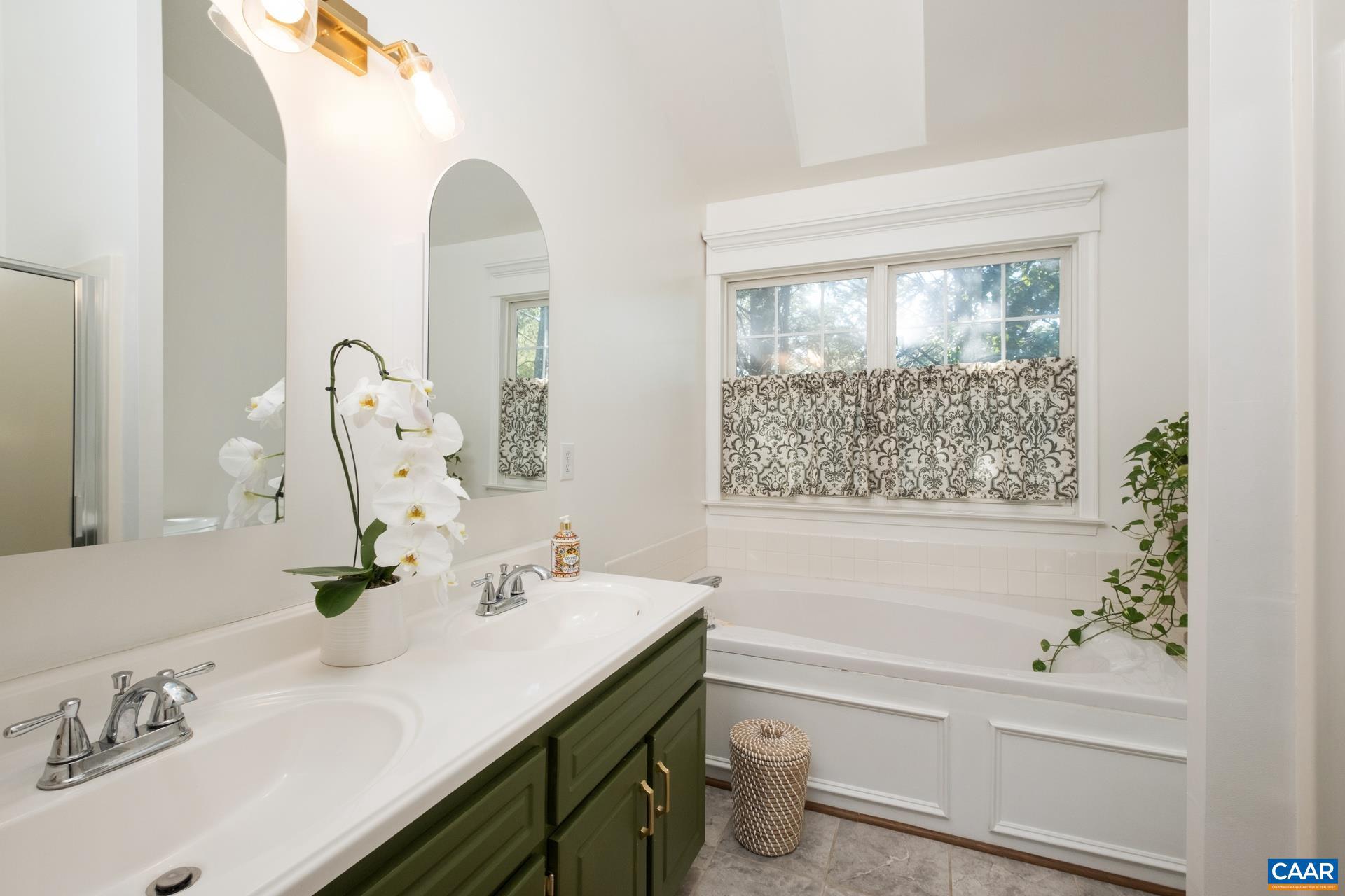 FOREST LAKES SOUTH - Residential