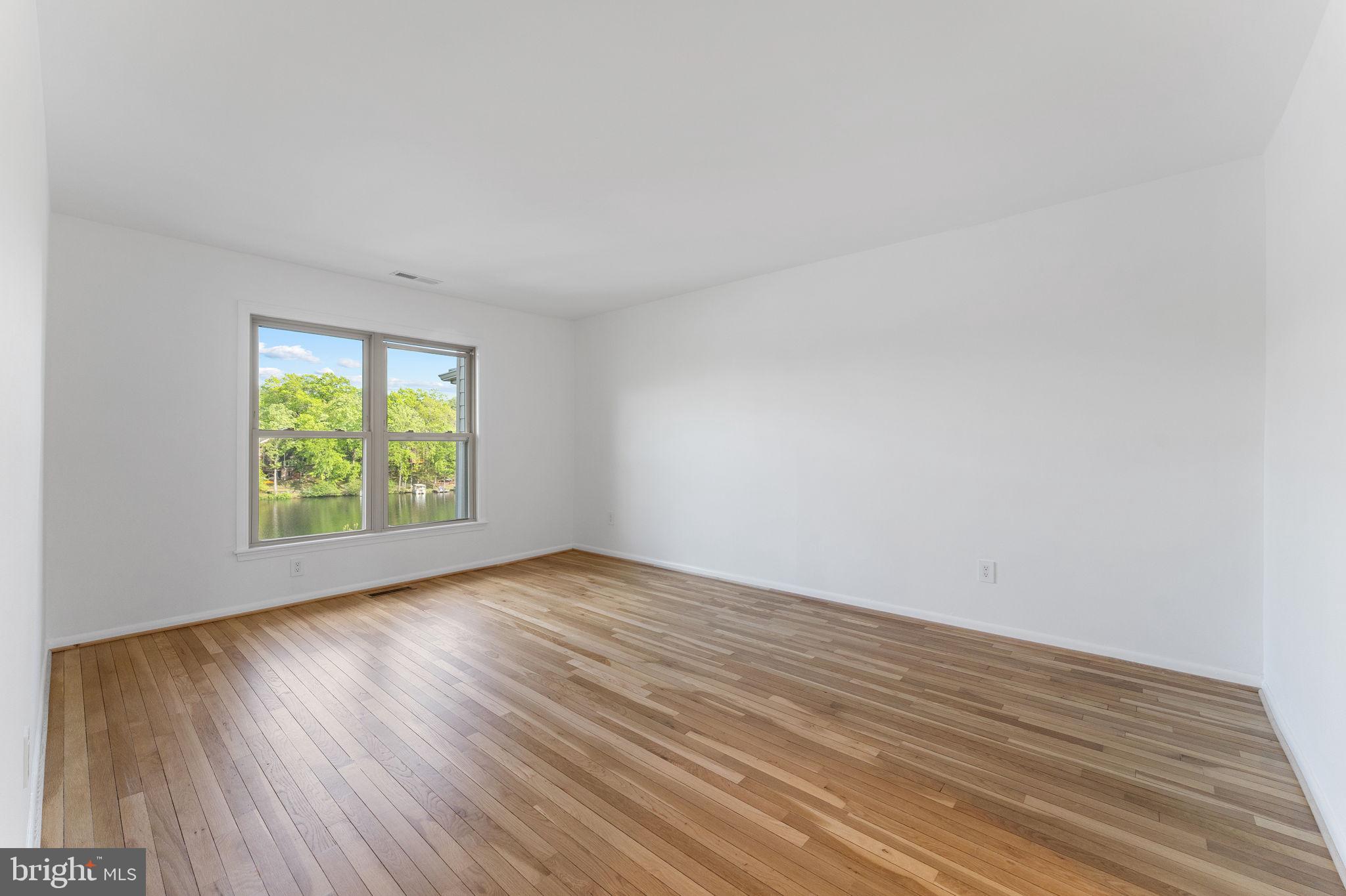 MALLARDS LANDING - Residential