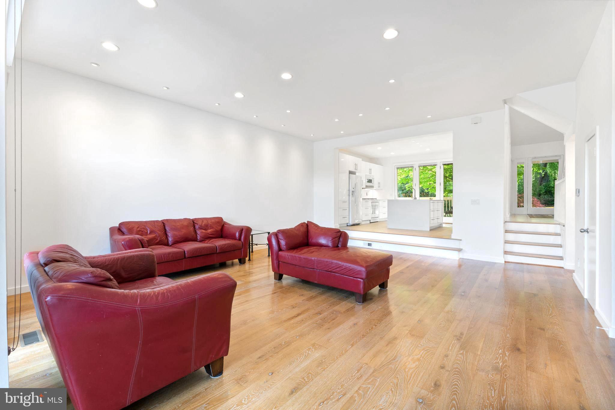 MALLARDS LANDING - Residential