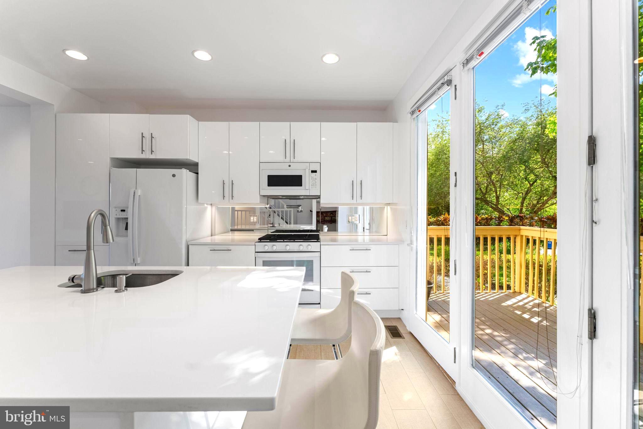 MALLARDS LANDING - Residential
