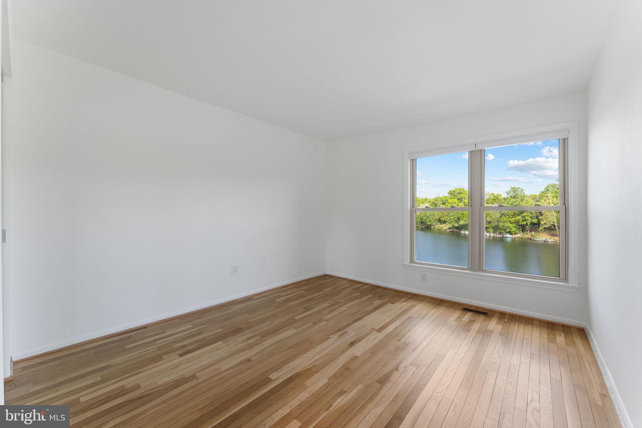 MALLARDS LANDING - Residential