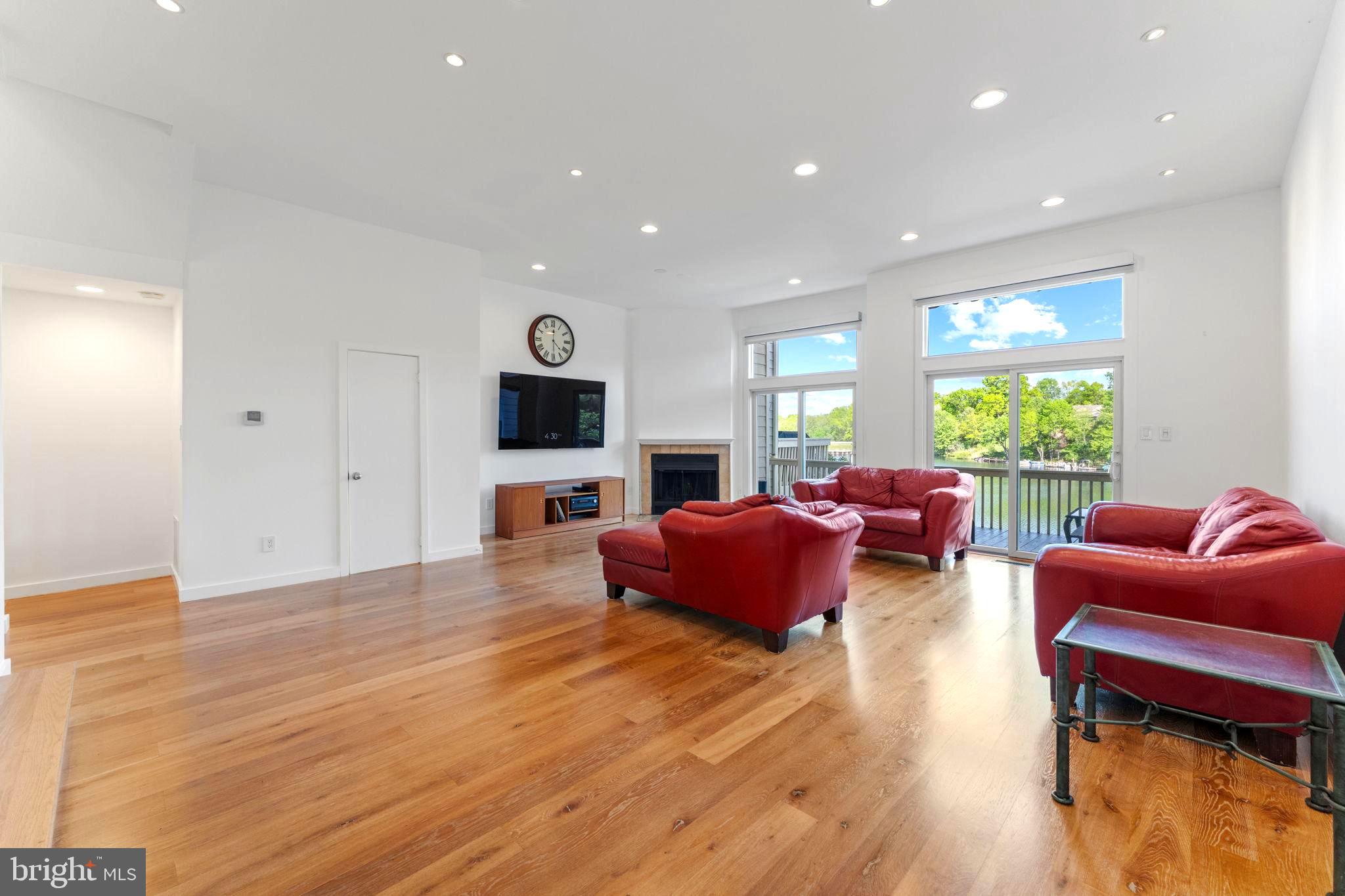 MALLARDS LANDING - Residential