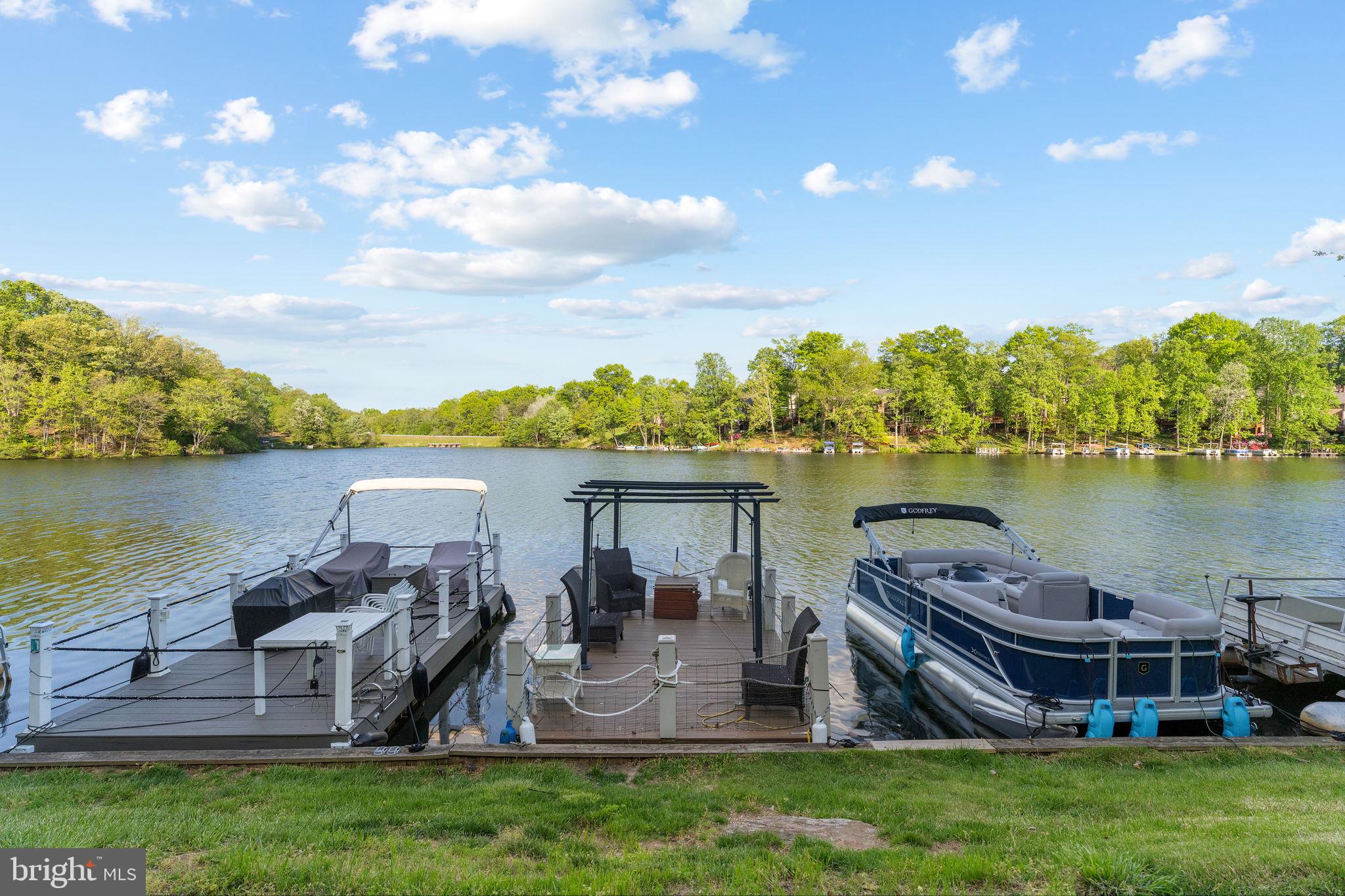 MALLARDS LANDING - Residential