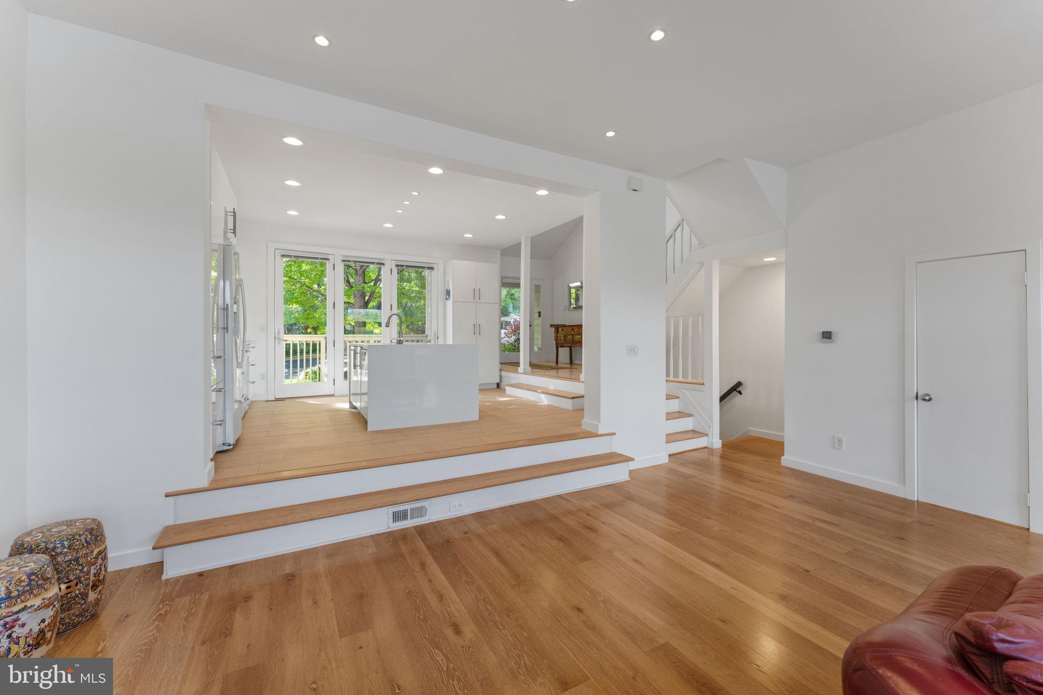 MALLARDS LANDING - Residential