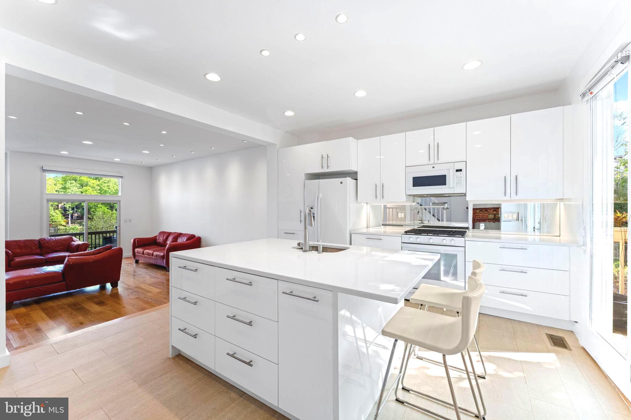 MALLARDS LANDING - Residential