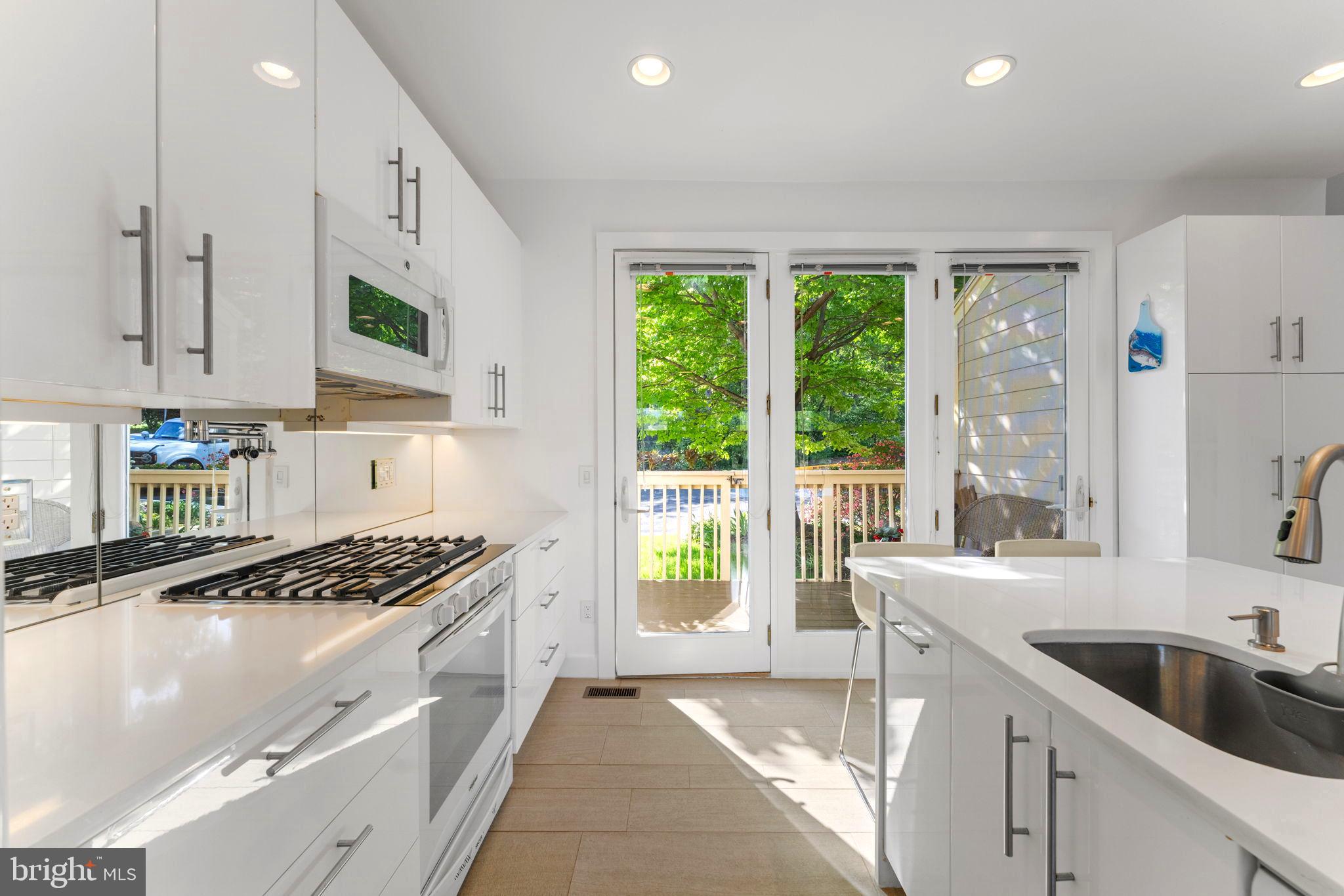 MALLARDS LANDING - Residential