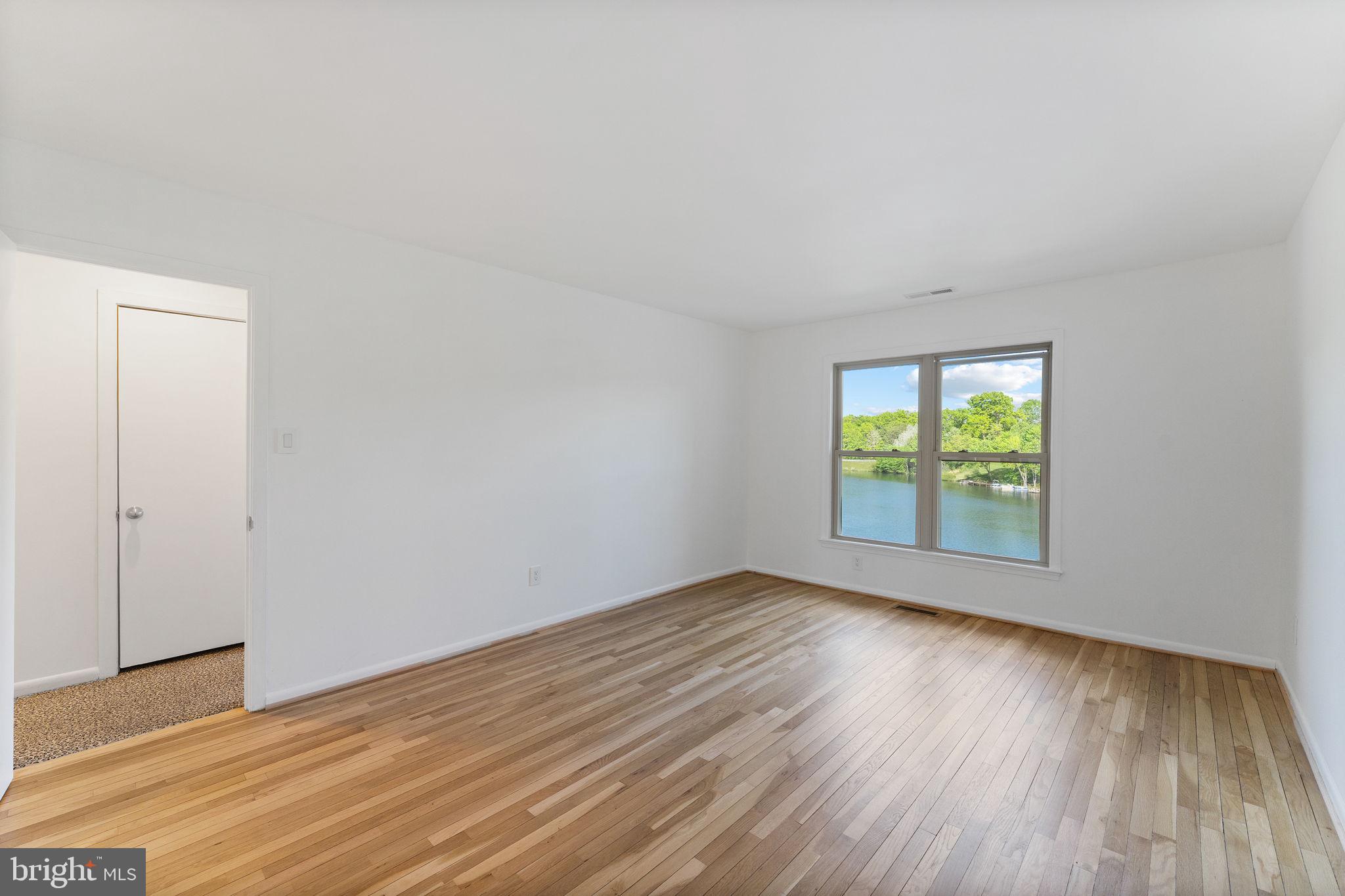 MALLARDS LANDING - Residential