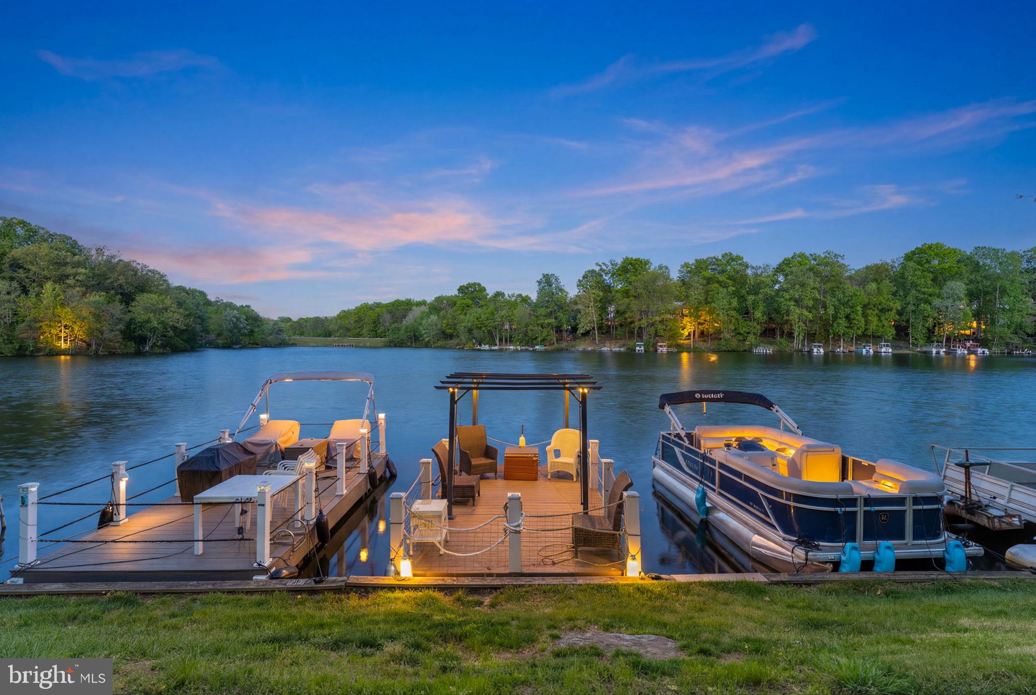 MALLARDS LANDING - Residential
