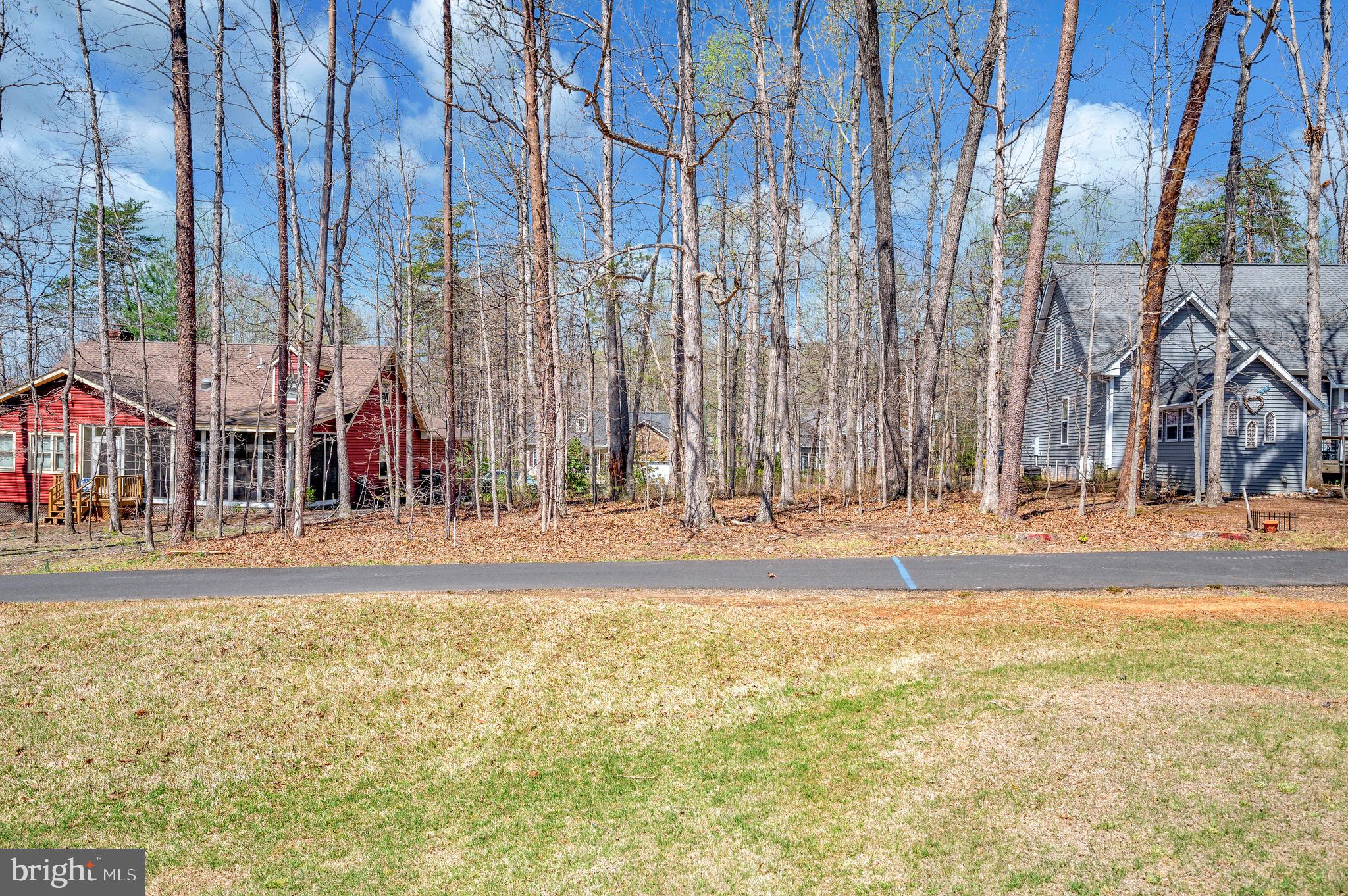 LAKE OF THE WOODS - Land