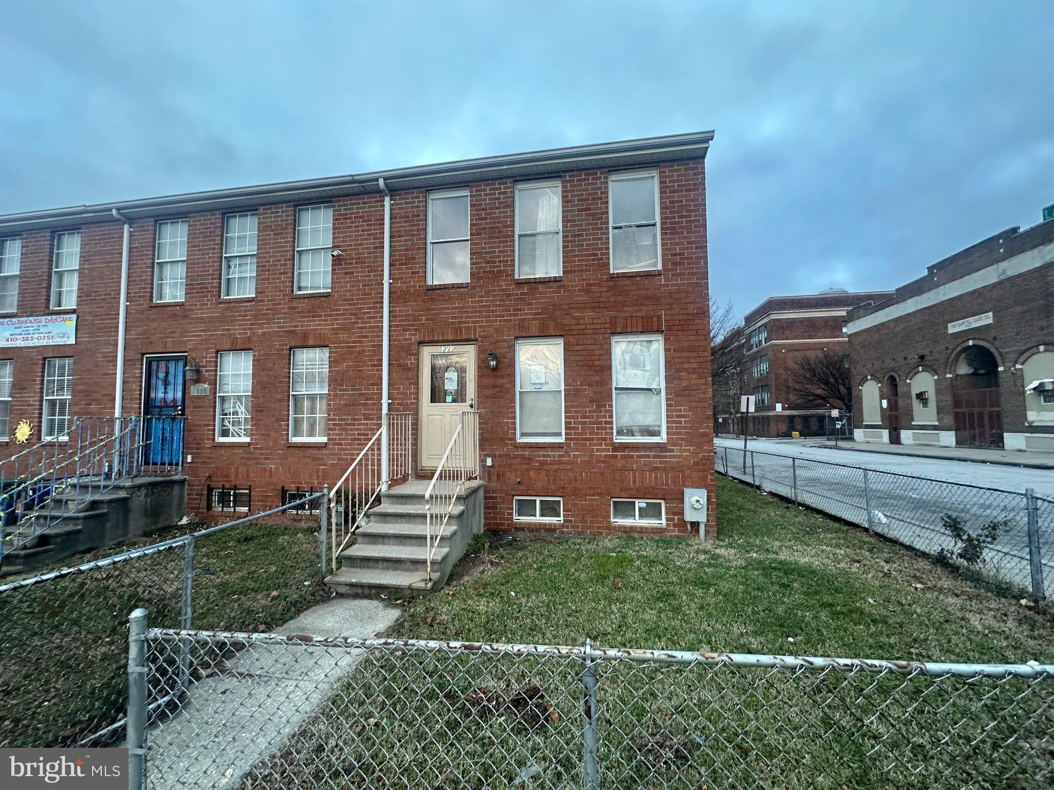 SANDTOWN-WINCHESTER - Residential