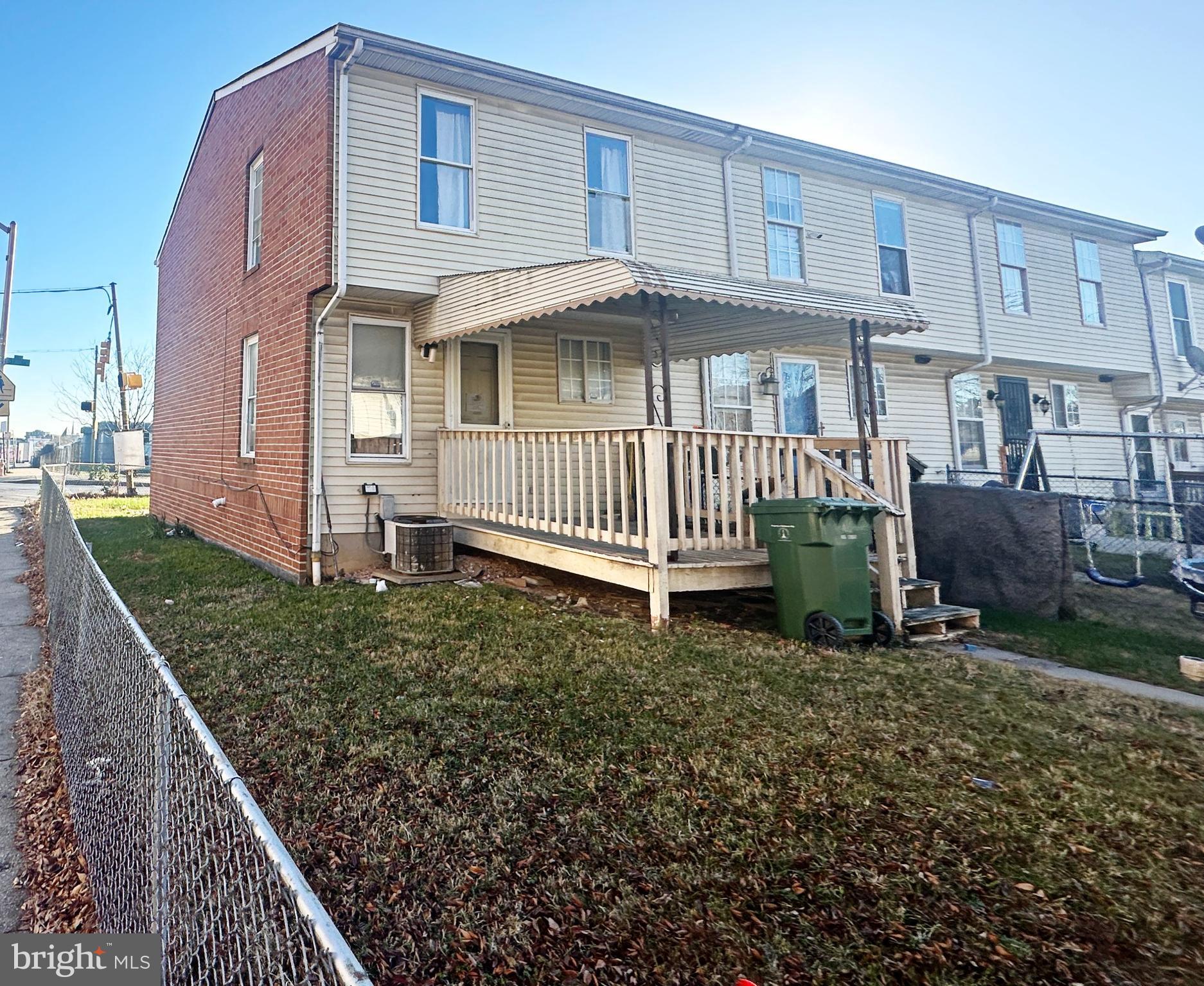 SANDTOWN-WINCHESTER - Residential