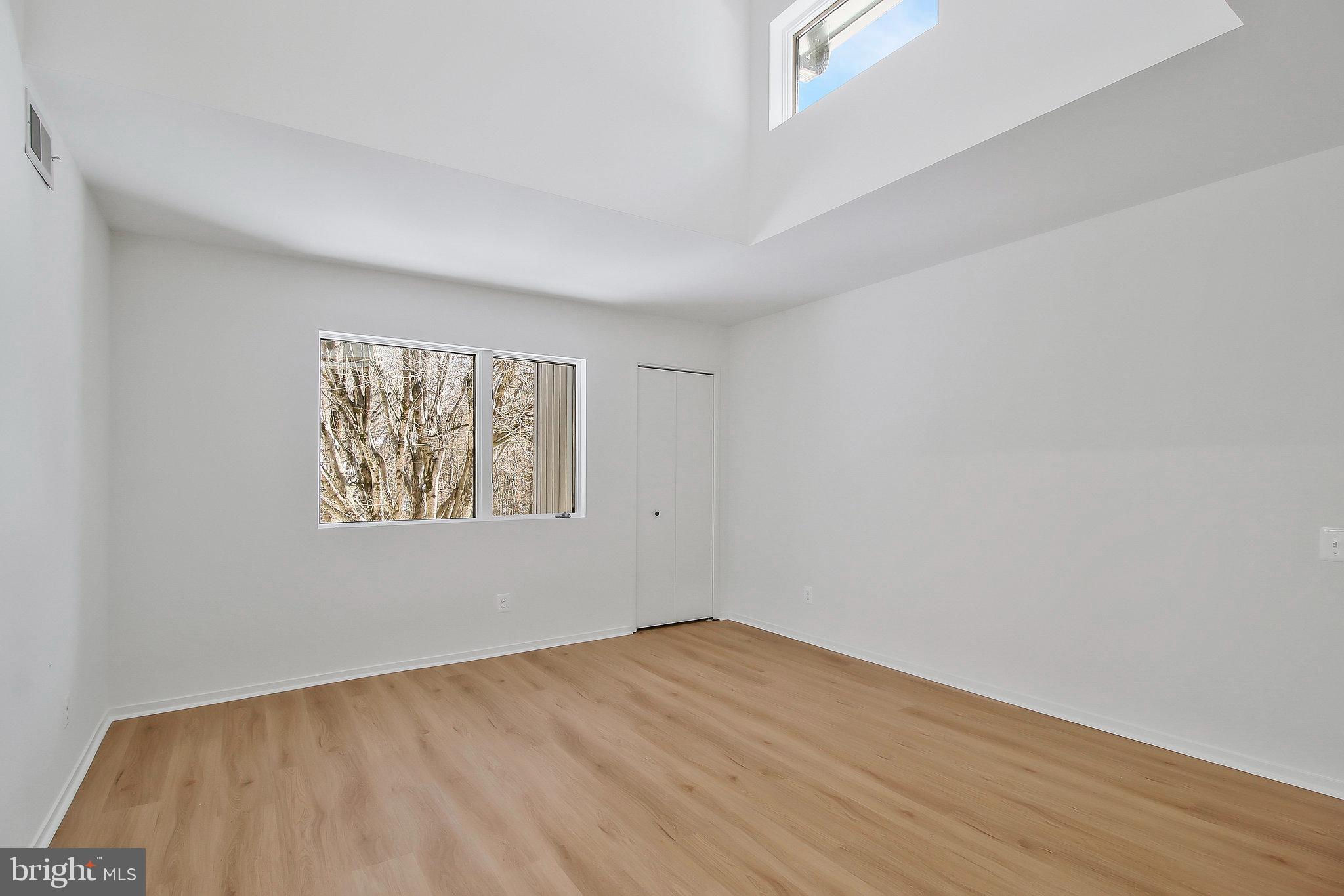 FOX LAKE - Residential