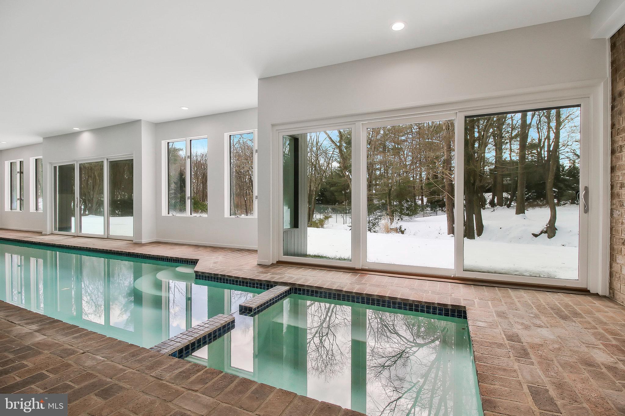 FOX LAKE - Residential