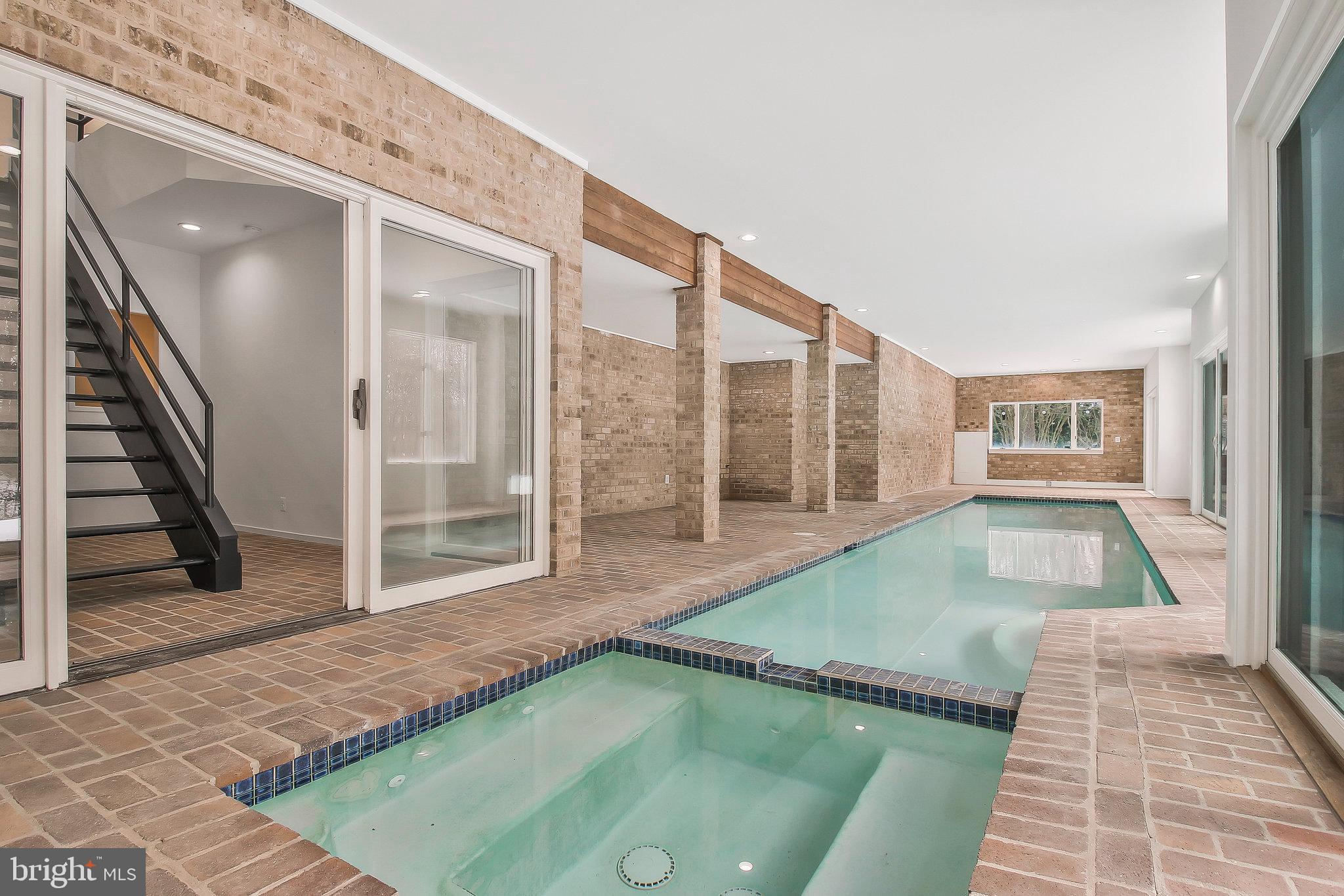 FOX LAKE - Residential