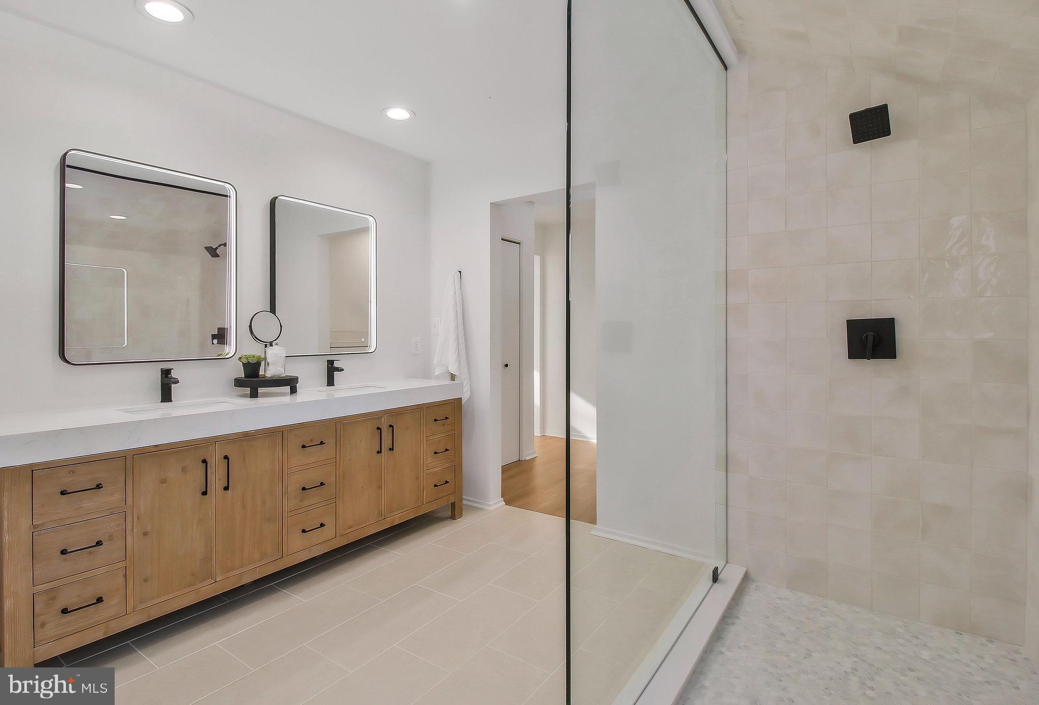 FOX LAKE - Residential