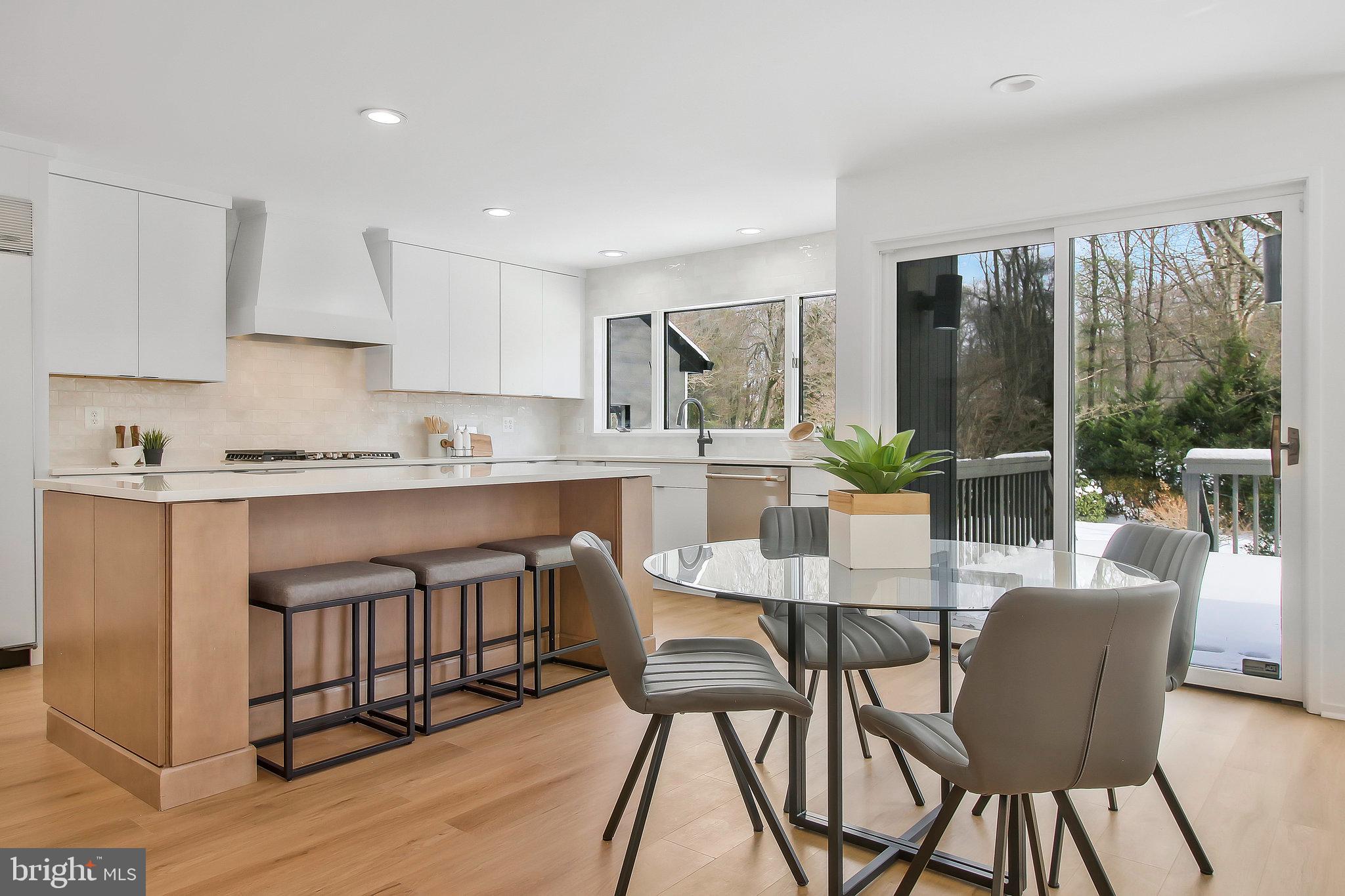 FOX LAKE - Residential