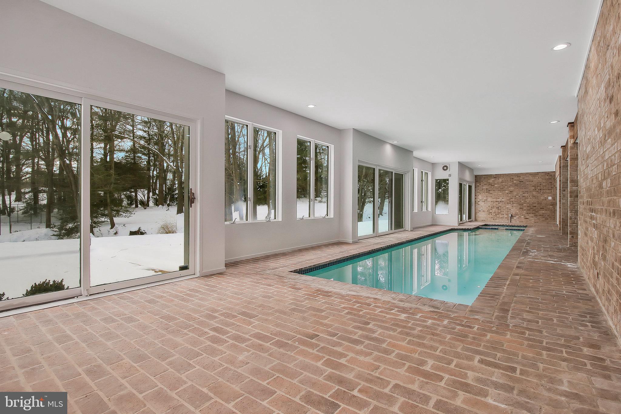 FOX LAKE - Residential