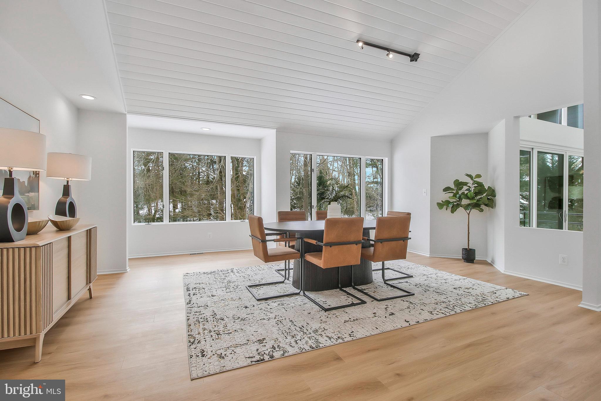 FOX LAKE - Residential