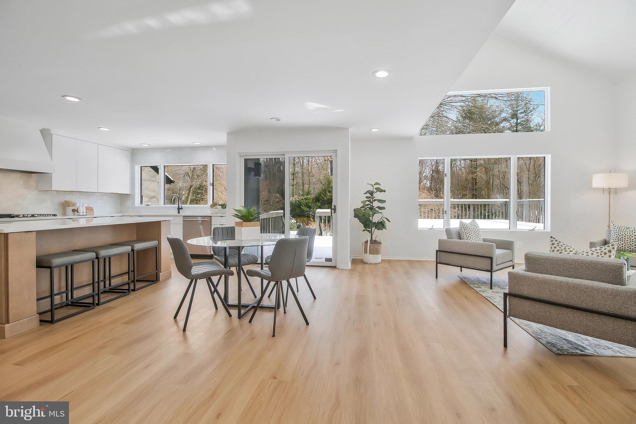 FOX LAKE - Residential