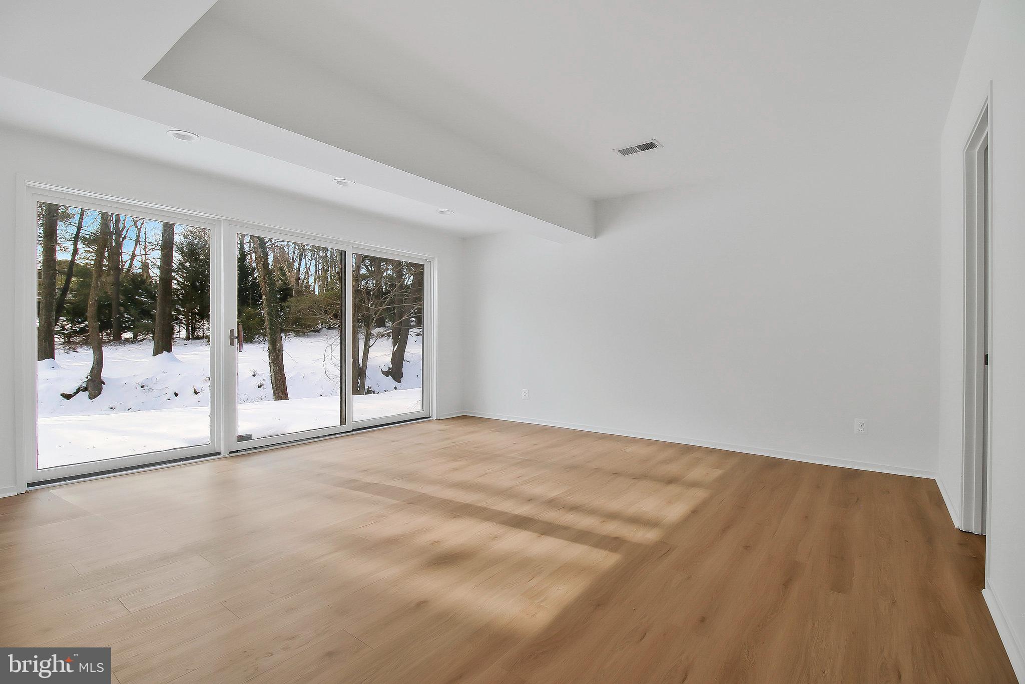 FOX LAKE - Residential