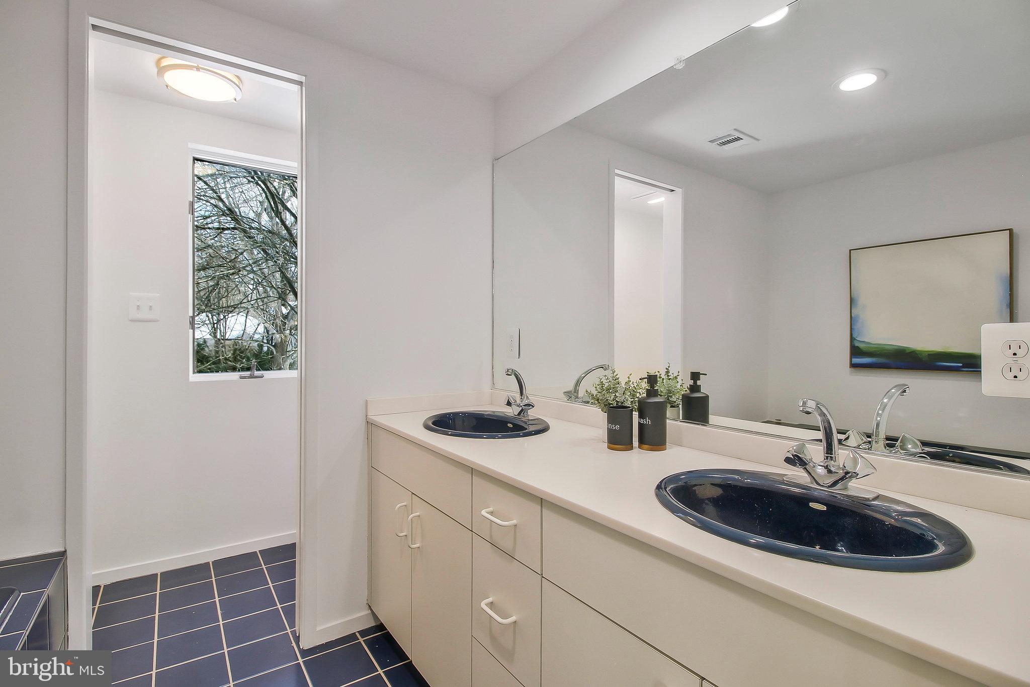 FOX LAKE - Residential