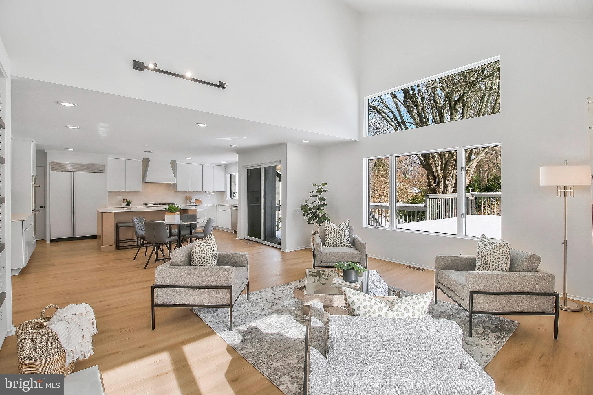 FOX LAKE - Residential