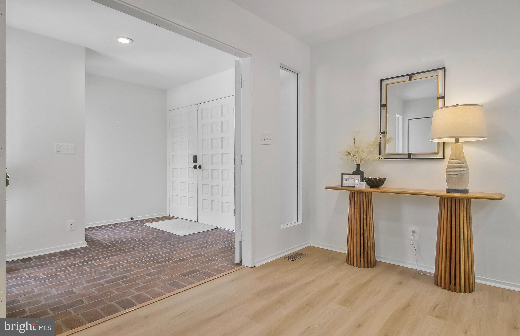 FOX LAKE - Residential