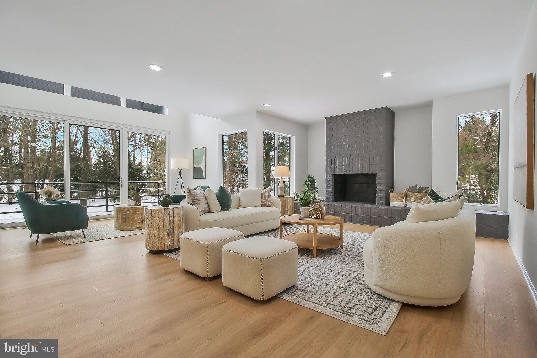 FOX LAKE - Residential