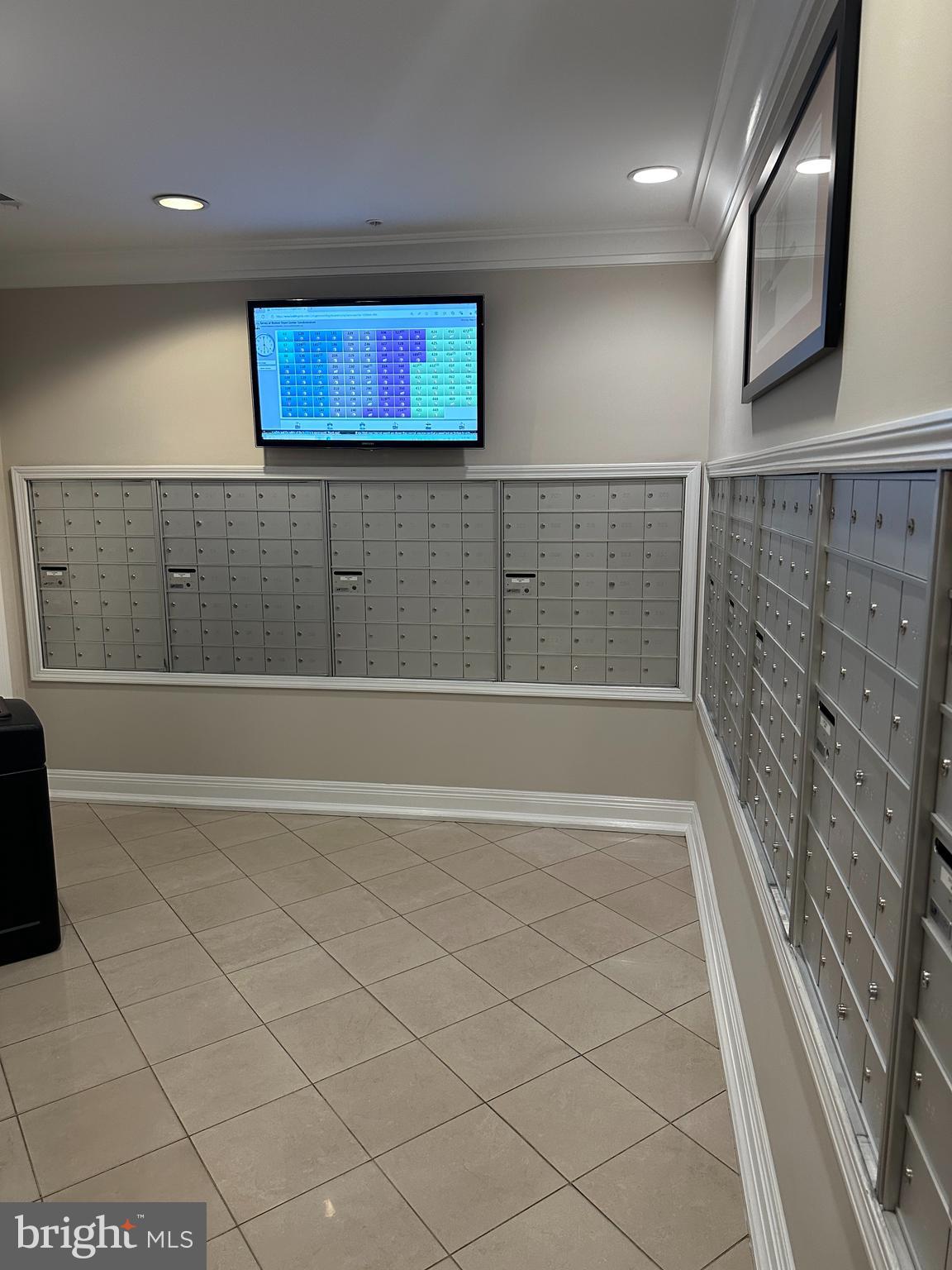 SAVOY AT RESTON TOWN CENTER - Residential