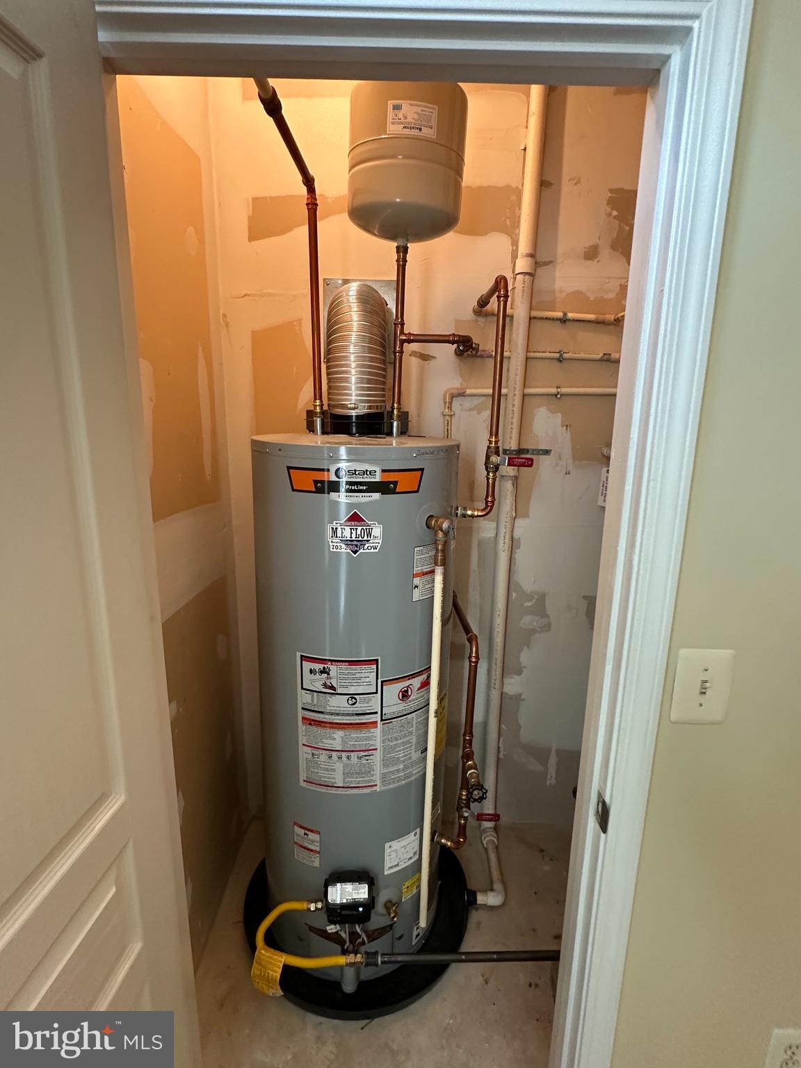 SAVOY AT RESTON TOWN CENTER - Residential