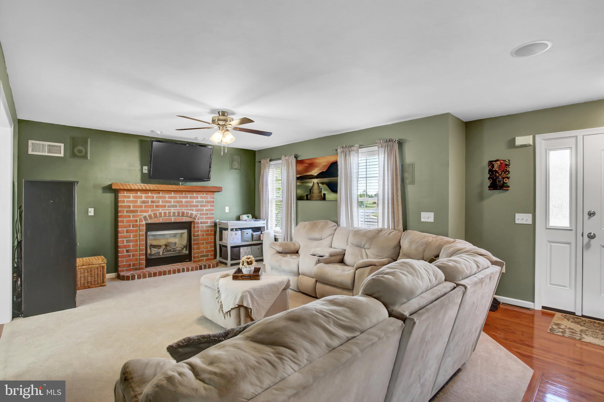 SOUTHGATE MANOR - Residential