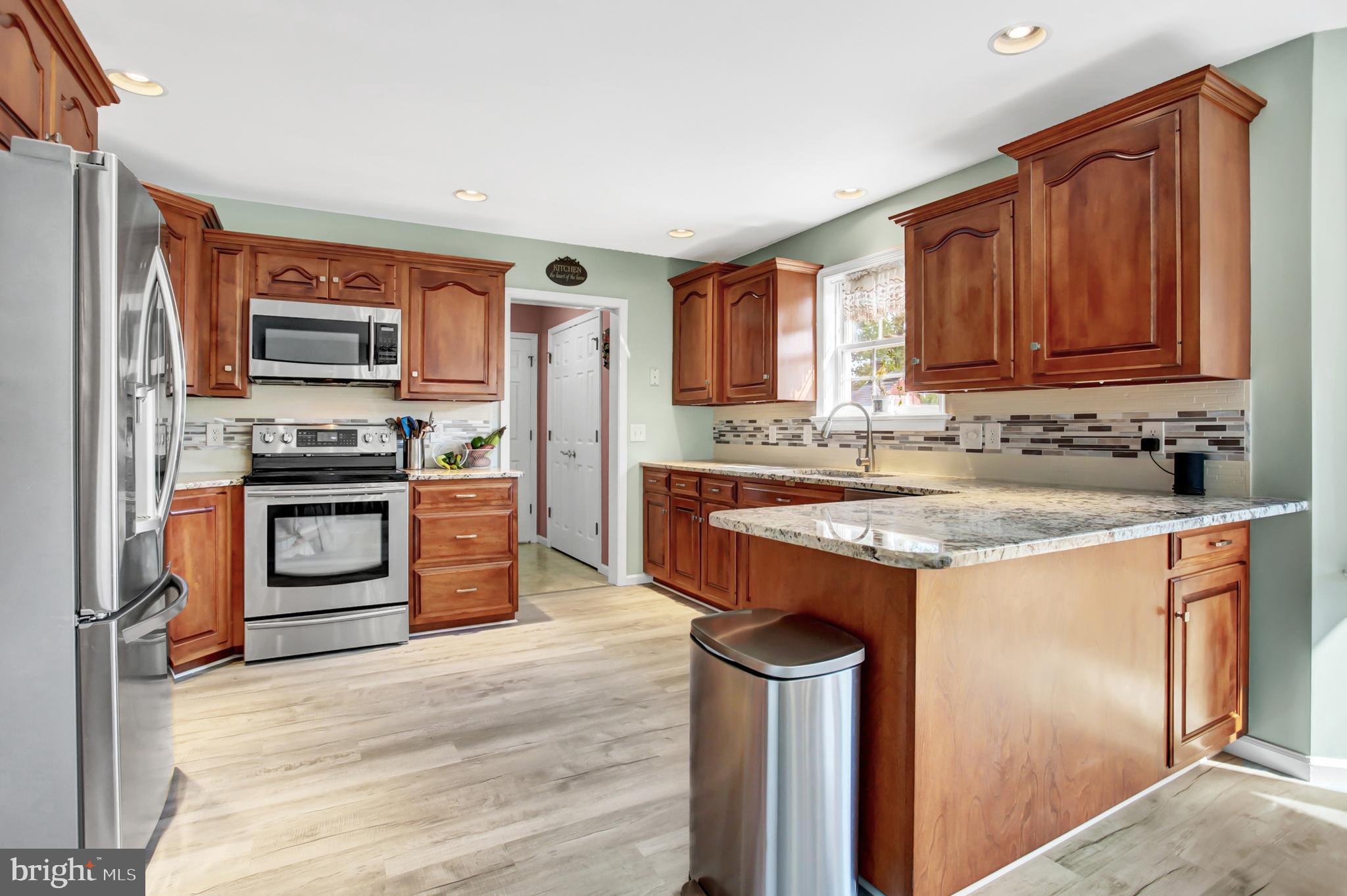 SOUTHGATE MANOR - Residential
