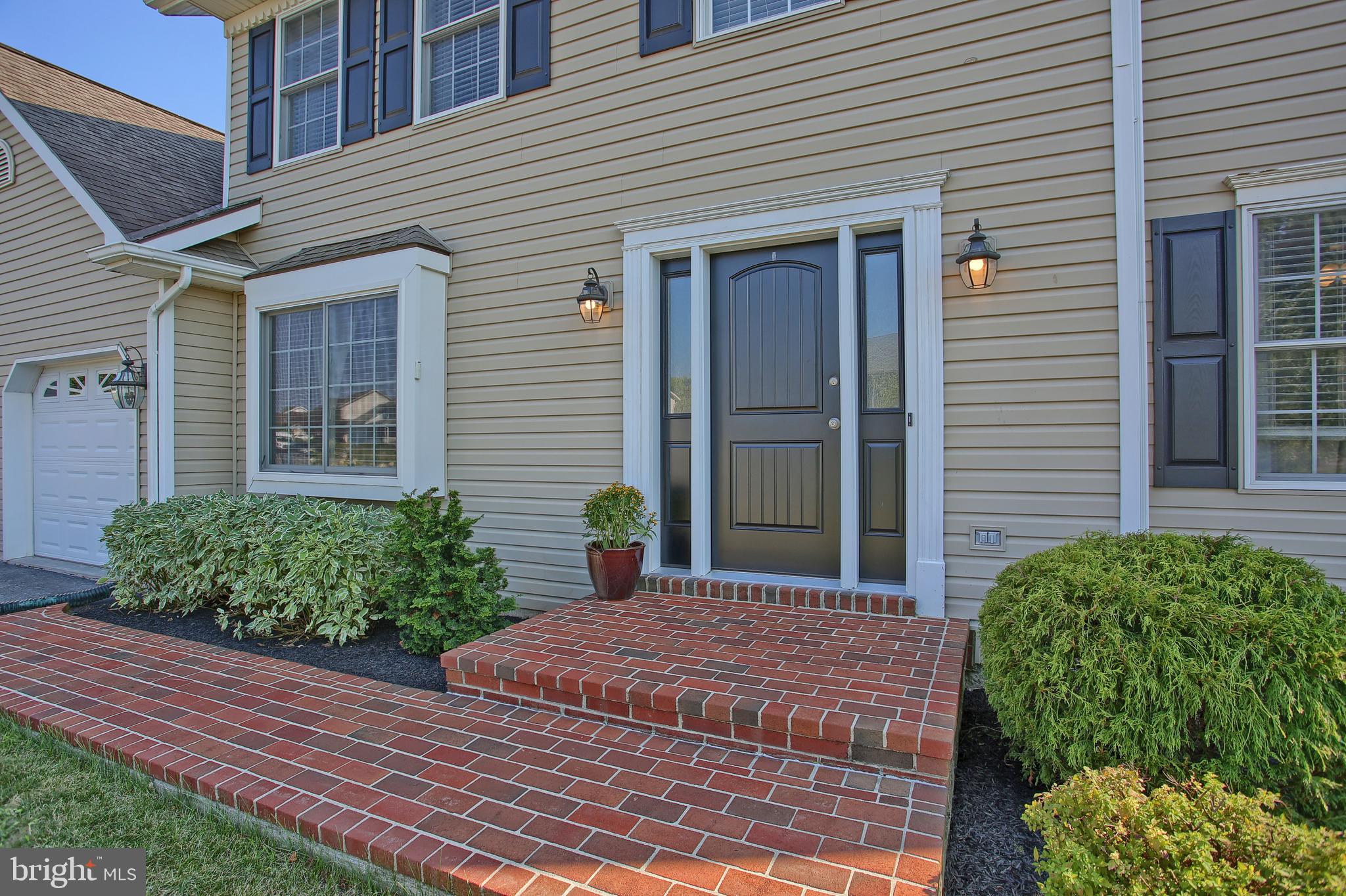 SOUTHGATE MANOR - Residential