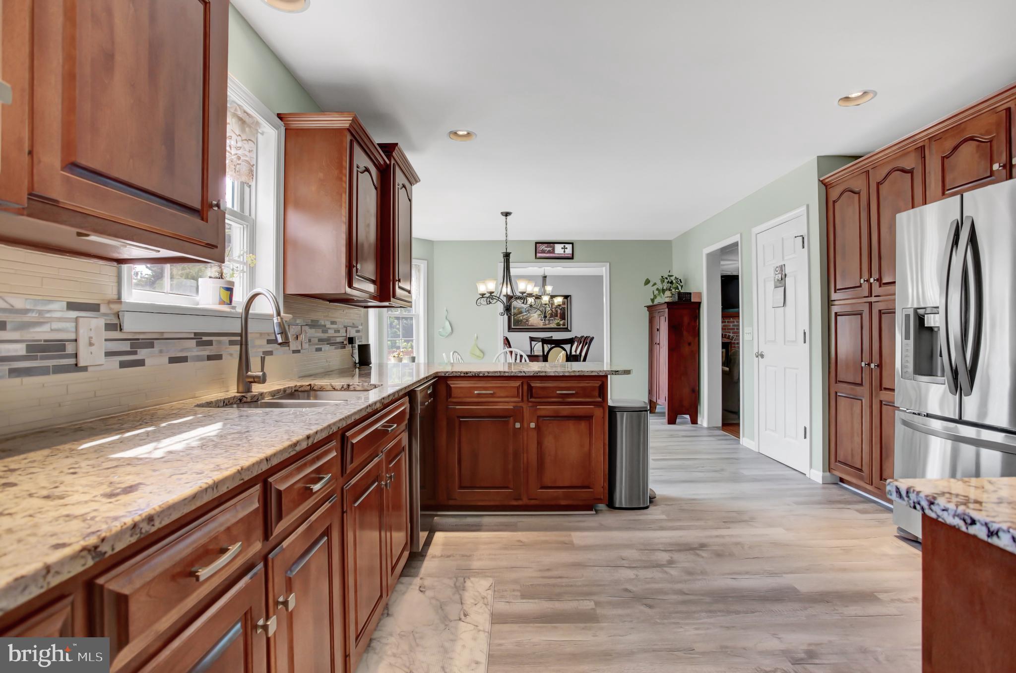 SOUTHGATE MANOR - Residential