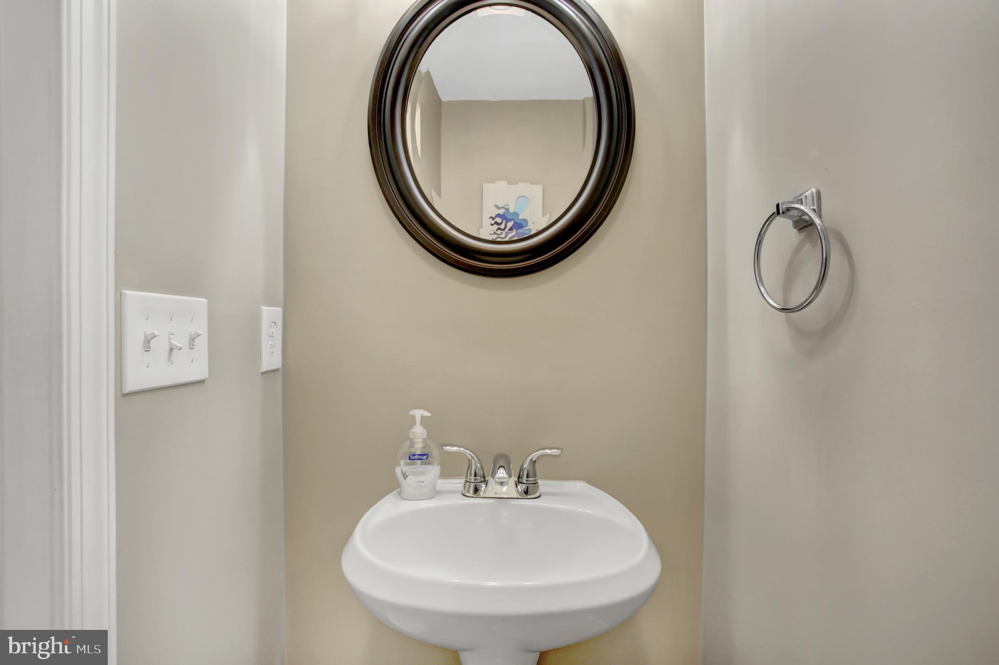 SOUTHGATE MANOR - Residential
