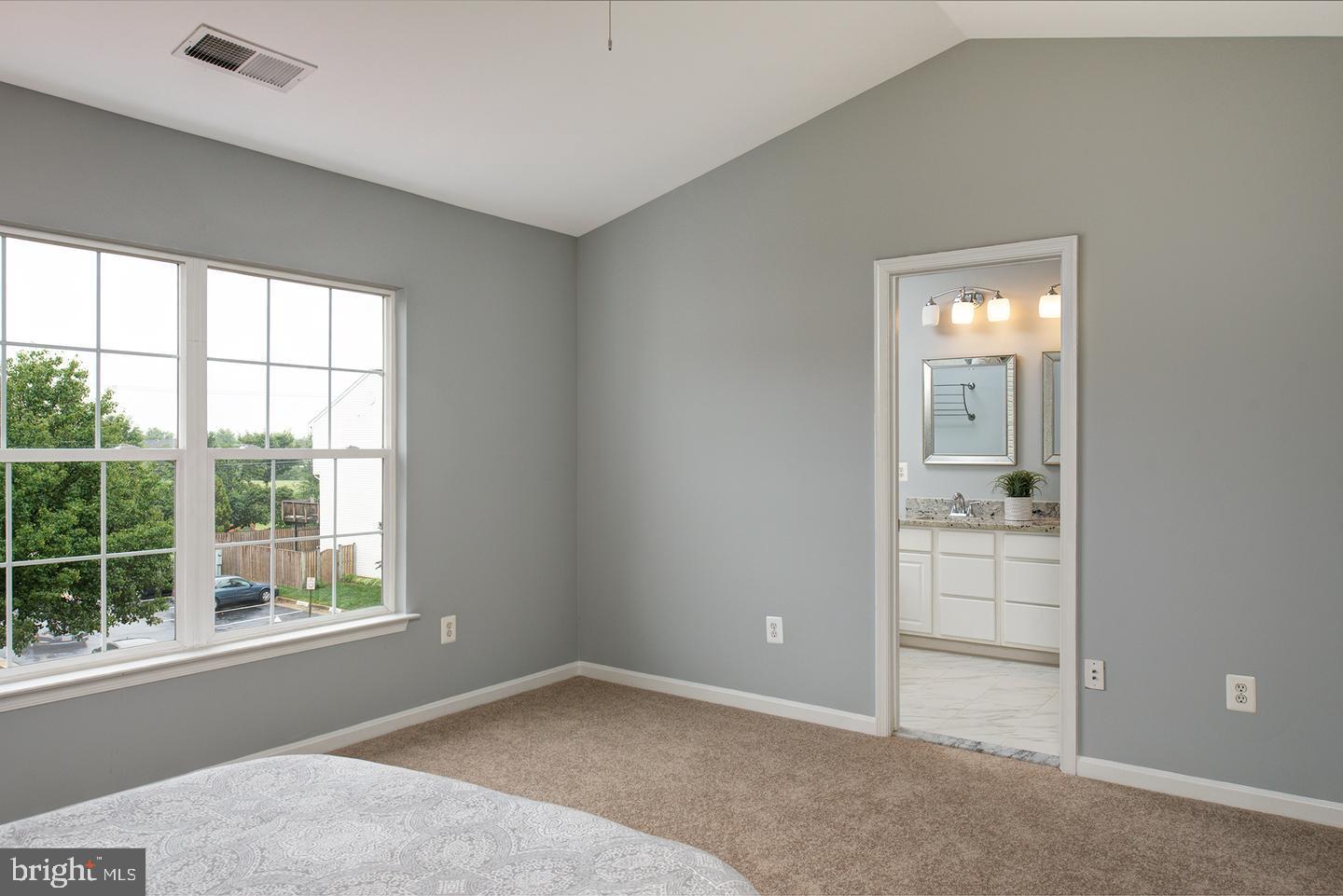 FLYNN'S CROSSING - Residential Lease