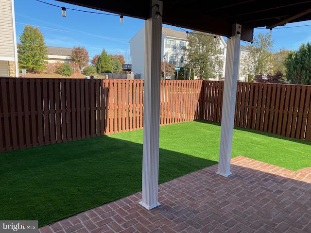 FLYNN'S CROSSING - Residential Lease