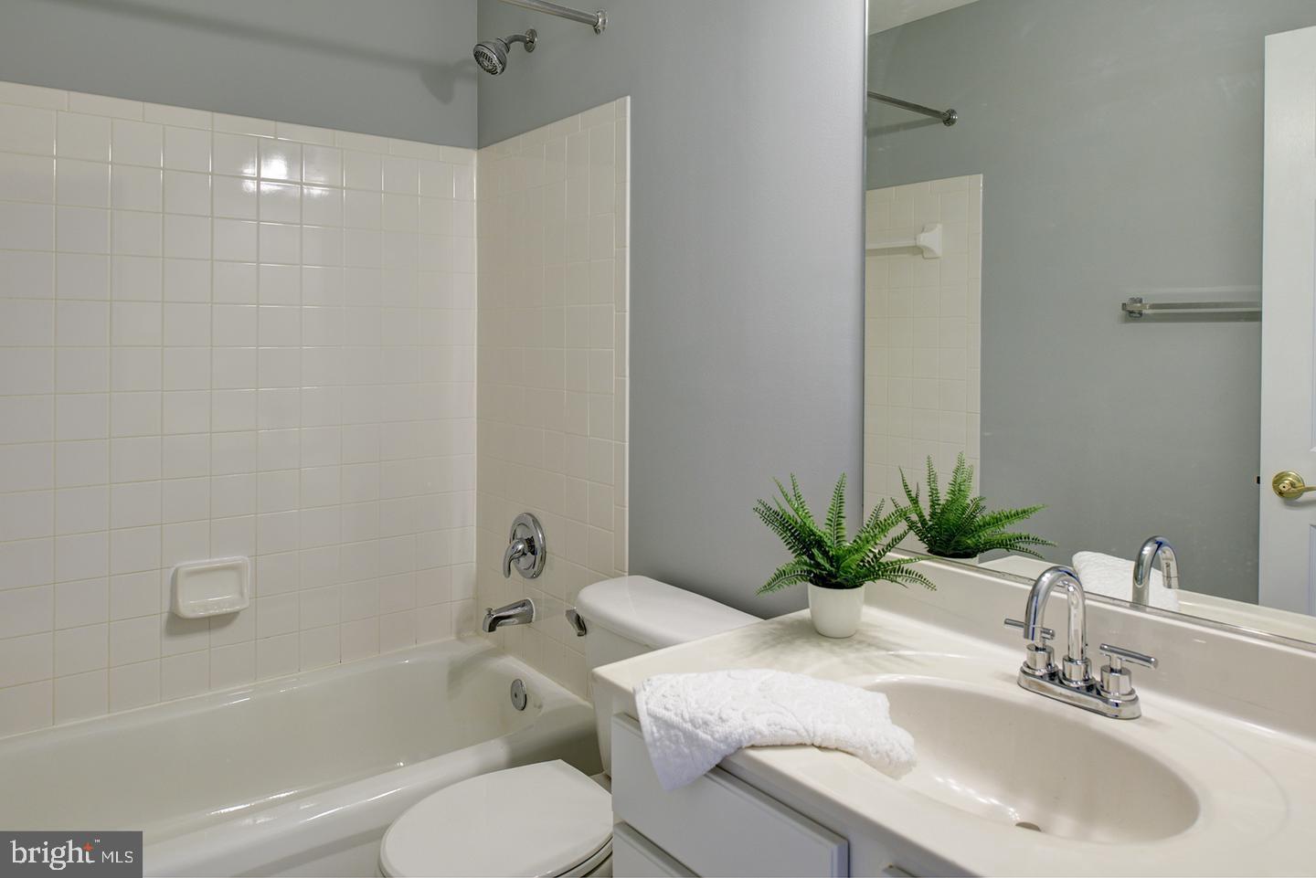 FLYNN'S CROSSING - Residential Lease