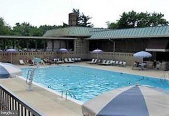 GREENS AT LEISURE WORLD - Residential