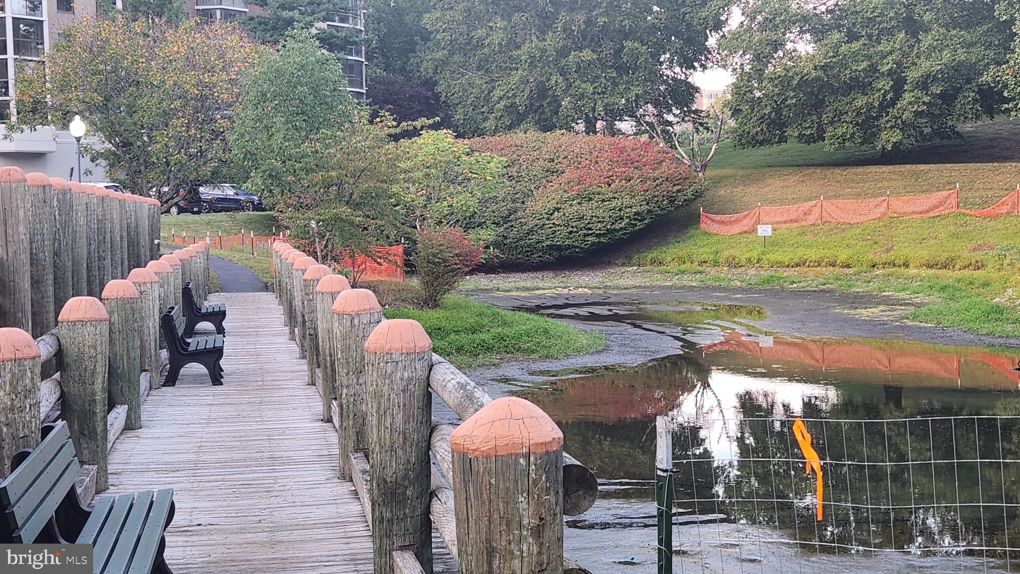 GREENS AT LEISURE WORLD - Residential