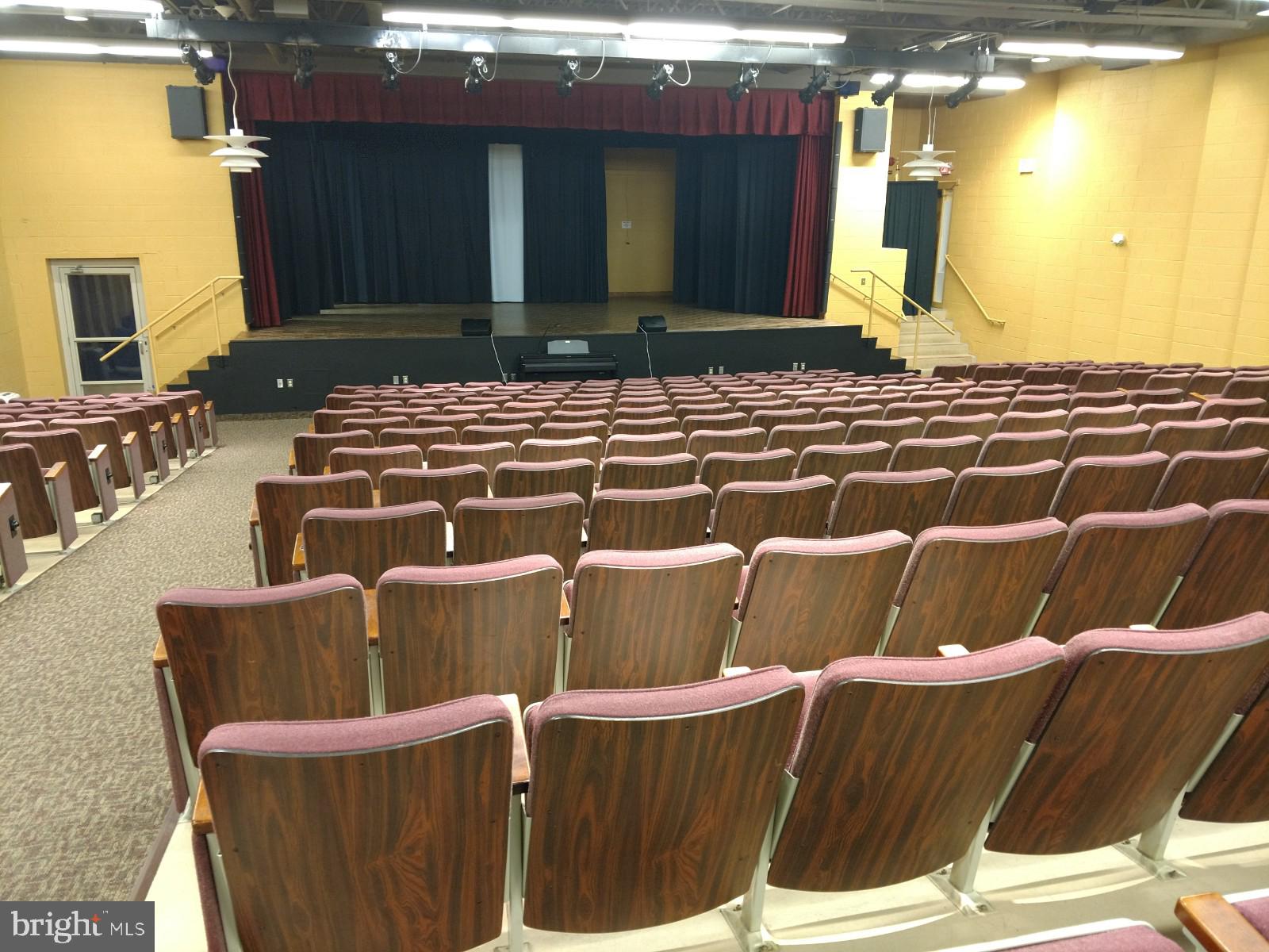 GREENS AT LEISURE WORLD - Residential